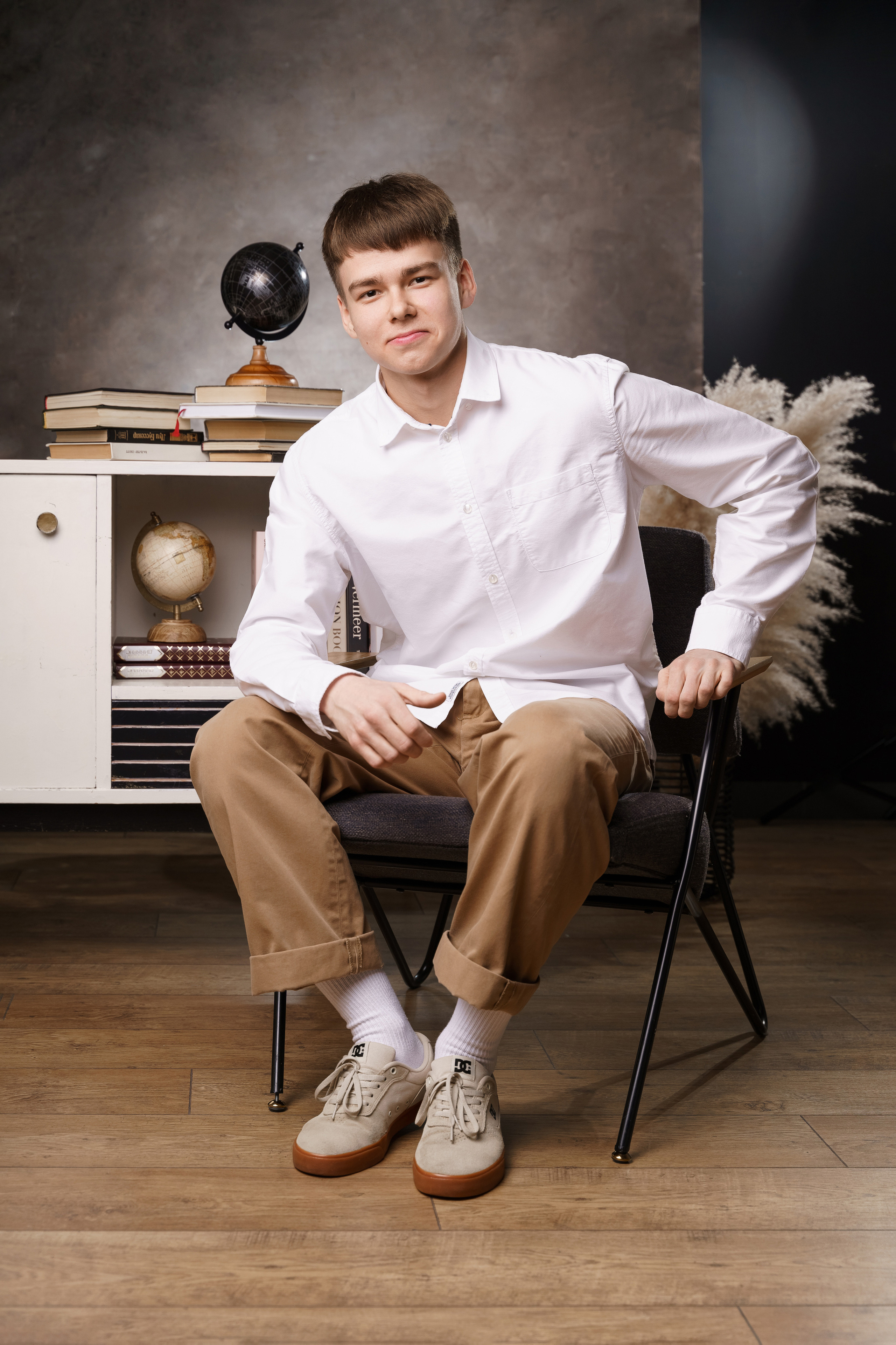 Серая. Выпускные альбомы и фотосессии в Кирове от Протасовой Жени