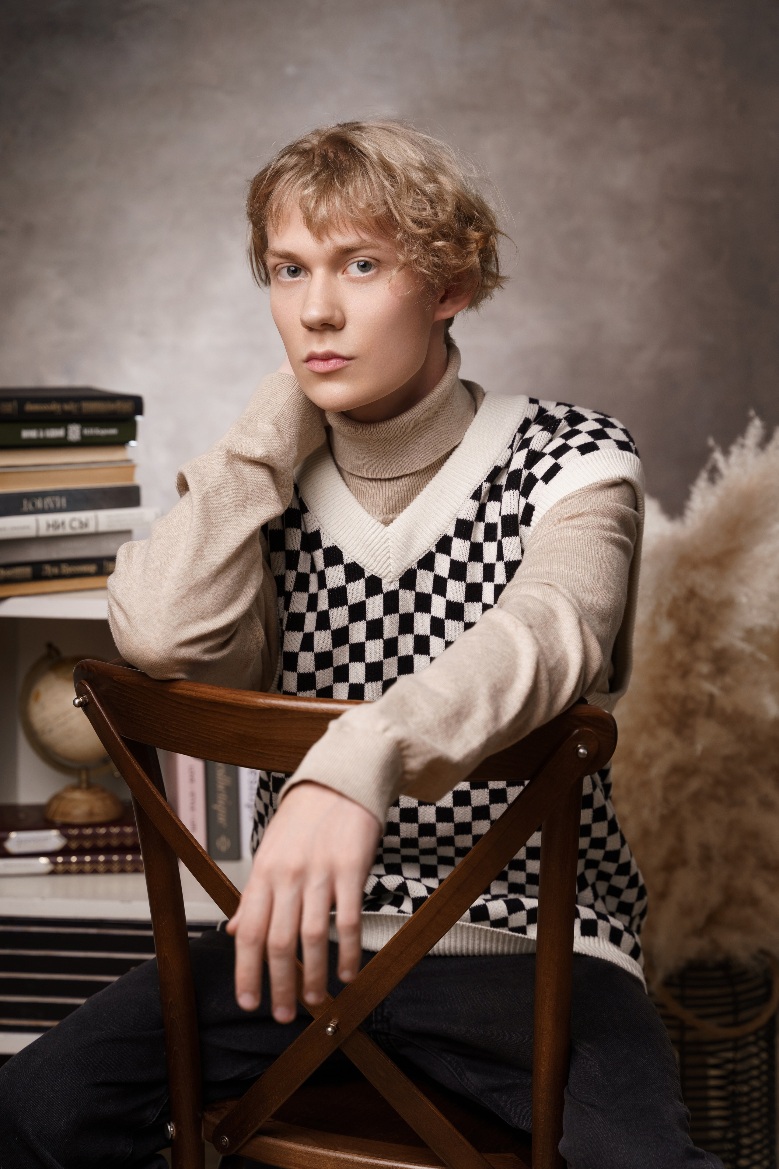 Серая. Выпускные альбомы и фотосессии в Кирове от Протасовой Жени