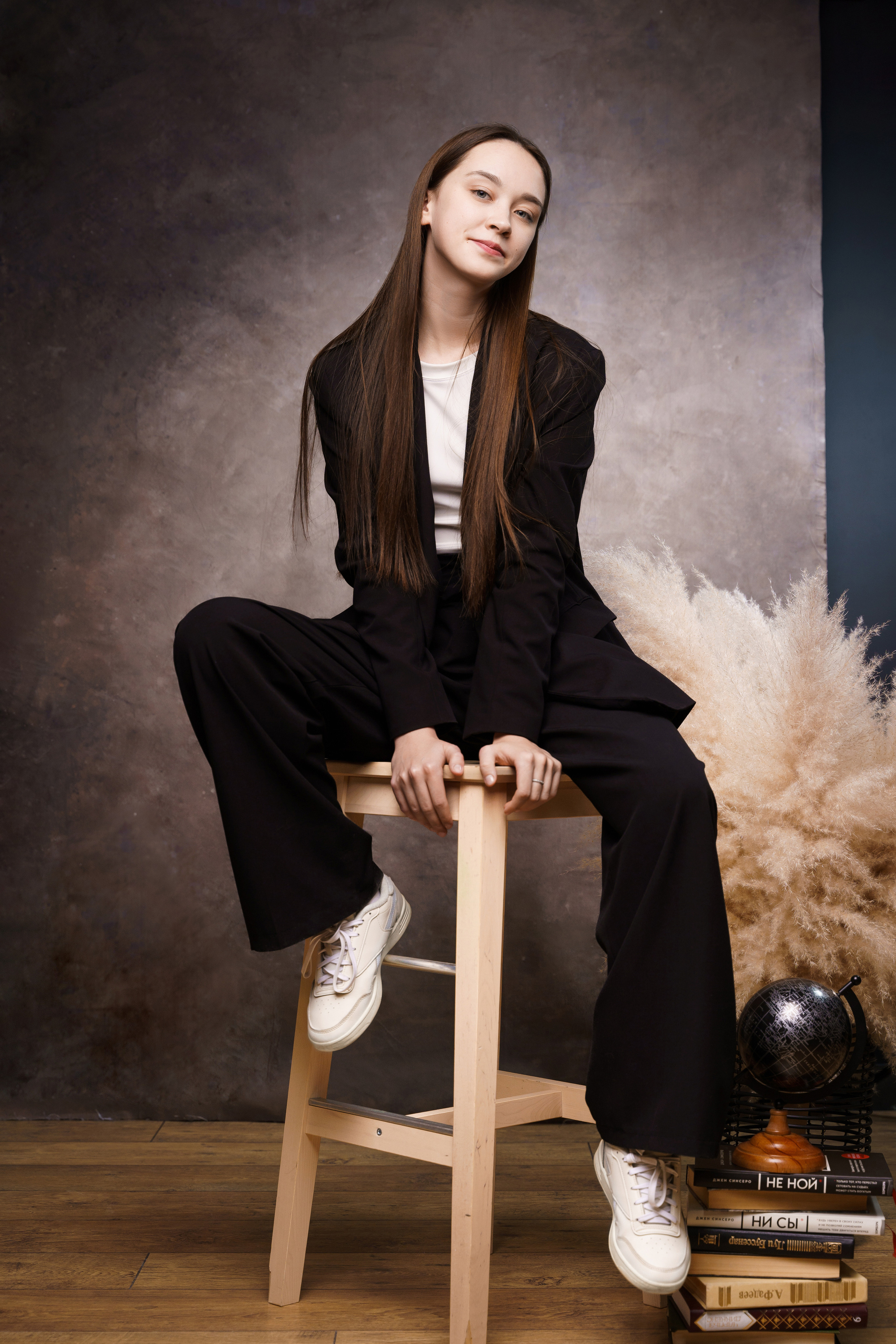 Серая. Выпускные альбомы и фотосессии в Кирове от Протасовой Жени