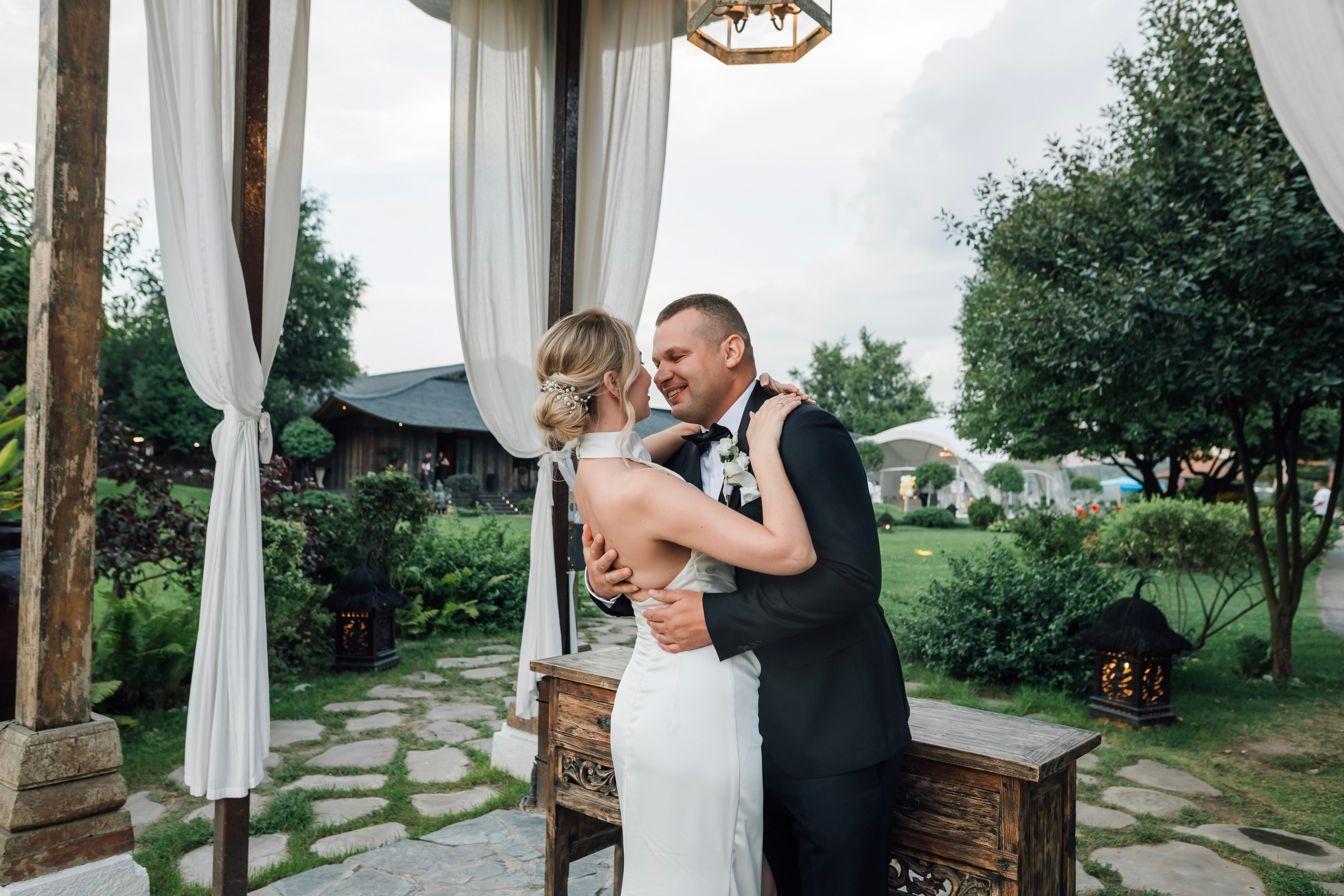 Ольга и Сергей. Свадьба в шатре. Свадебный и семейный фотограф в Москве Евгения Лисина