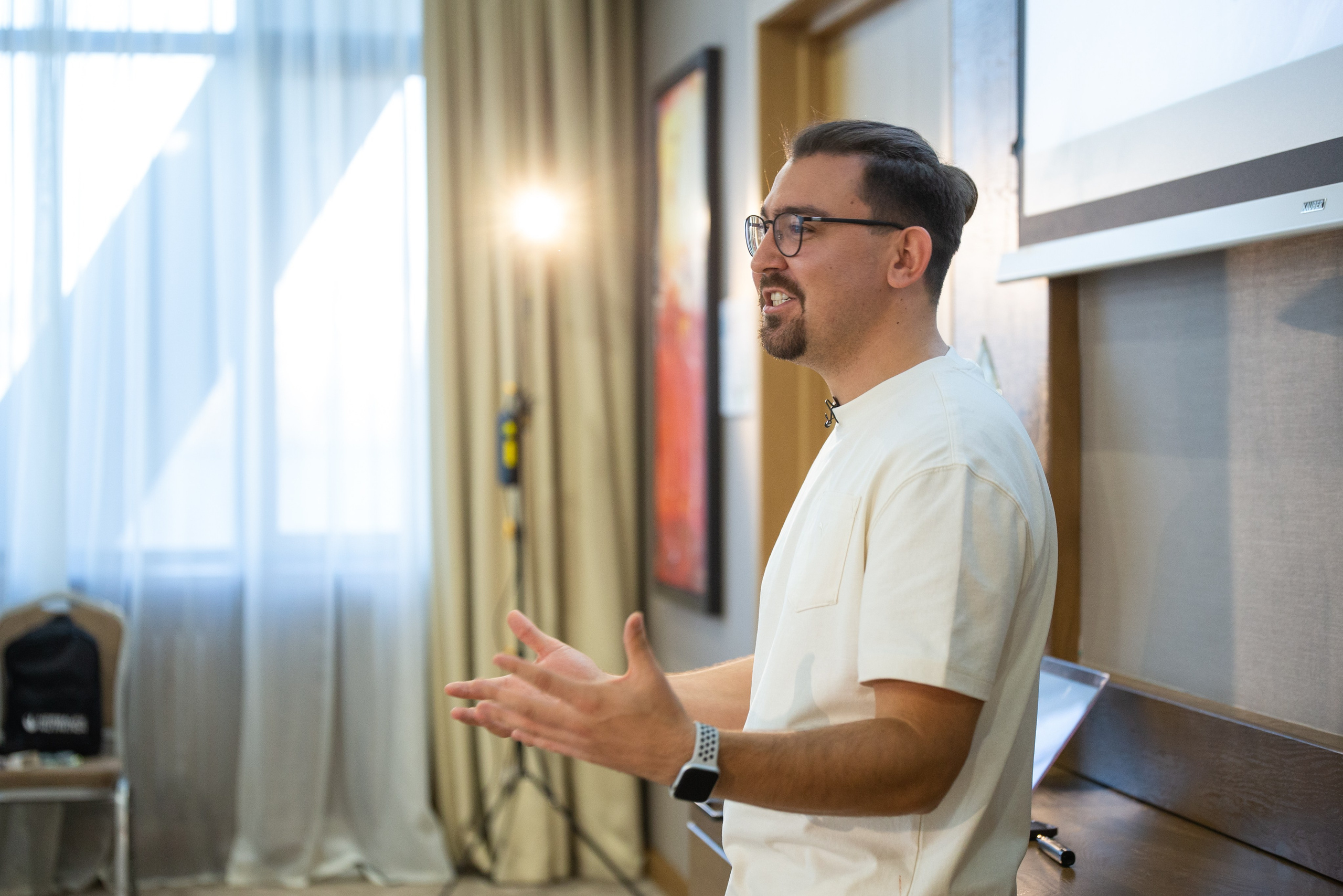 Тренинг (DoubleTree by Hilton Almaty). Jora Abramov | Коммерческий и репортажный фотограф в Алматы