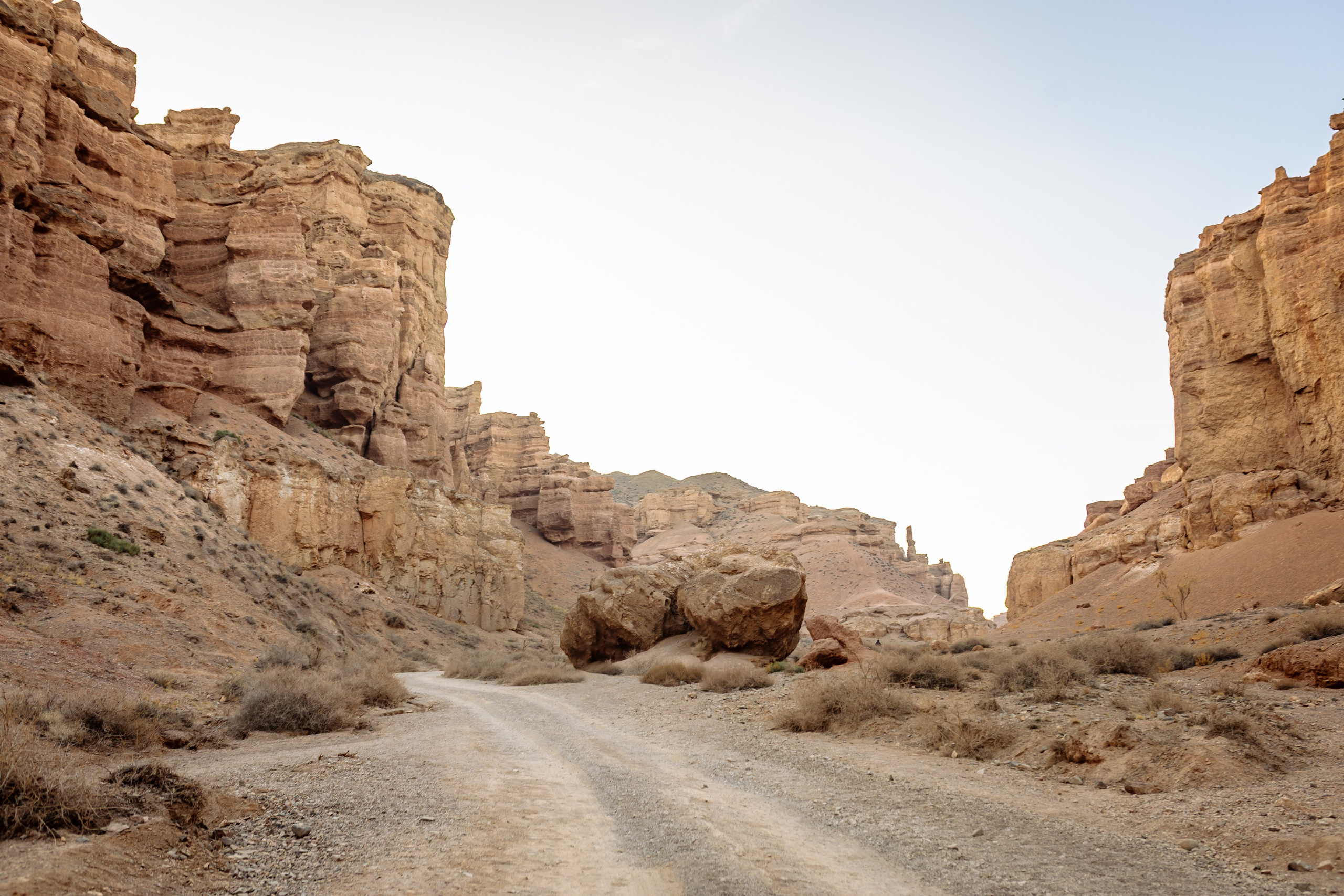 Чарынский каньон: путешествие, фото и советы для съемки | Блог фотографа. Коммерческий и репортажный фотограф в Алматы — Jora Abramov