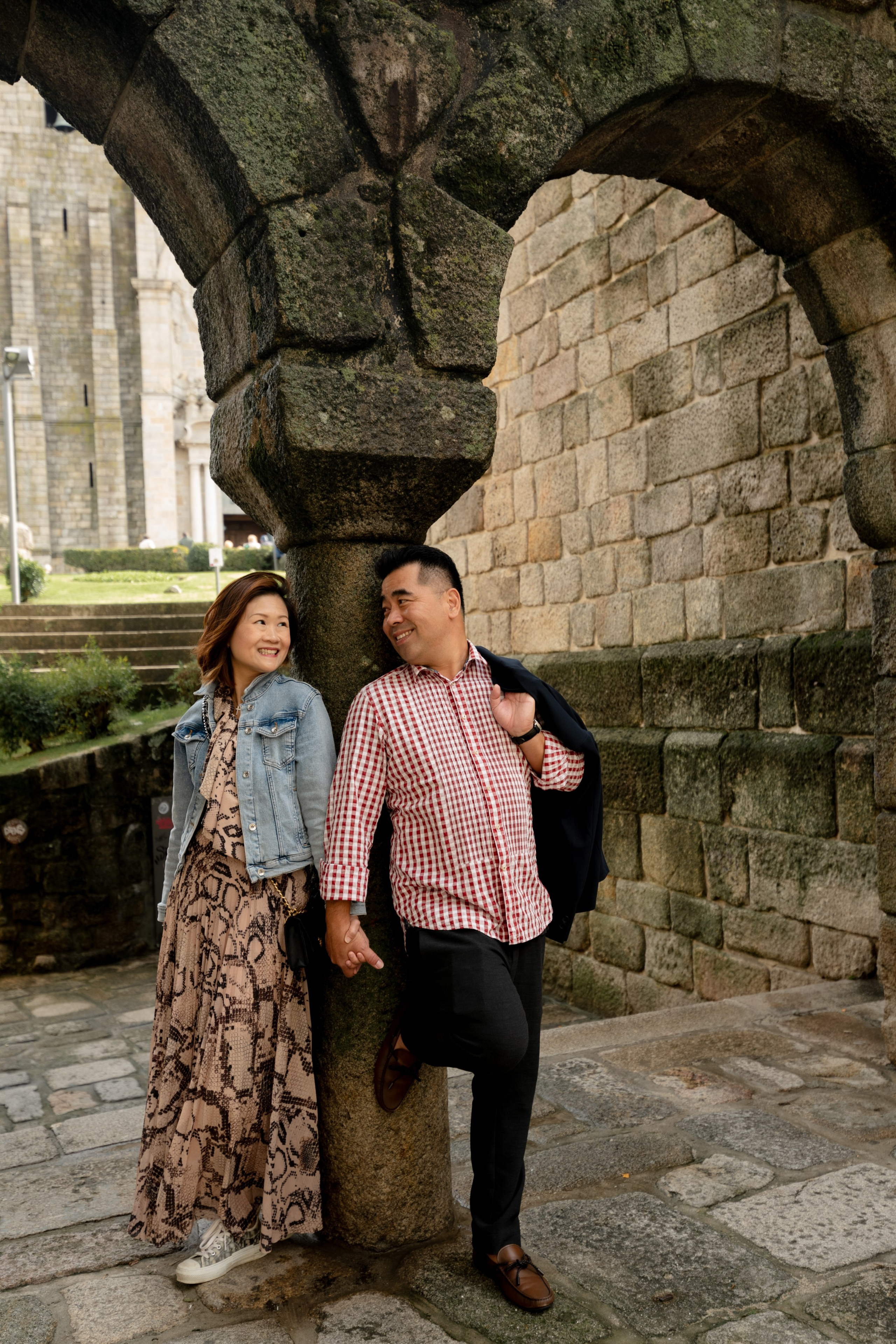 YOKE and ALFRED. Walking in Porto after the rain. Anastasiia Antoniuk portrait, family and couple photographer, Portugal