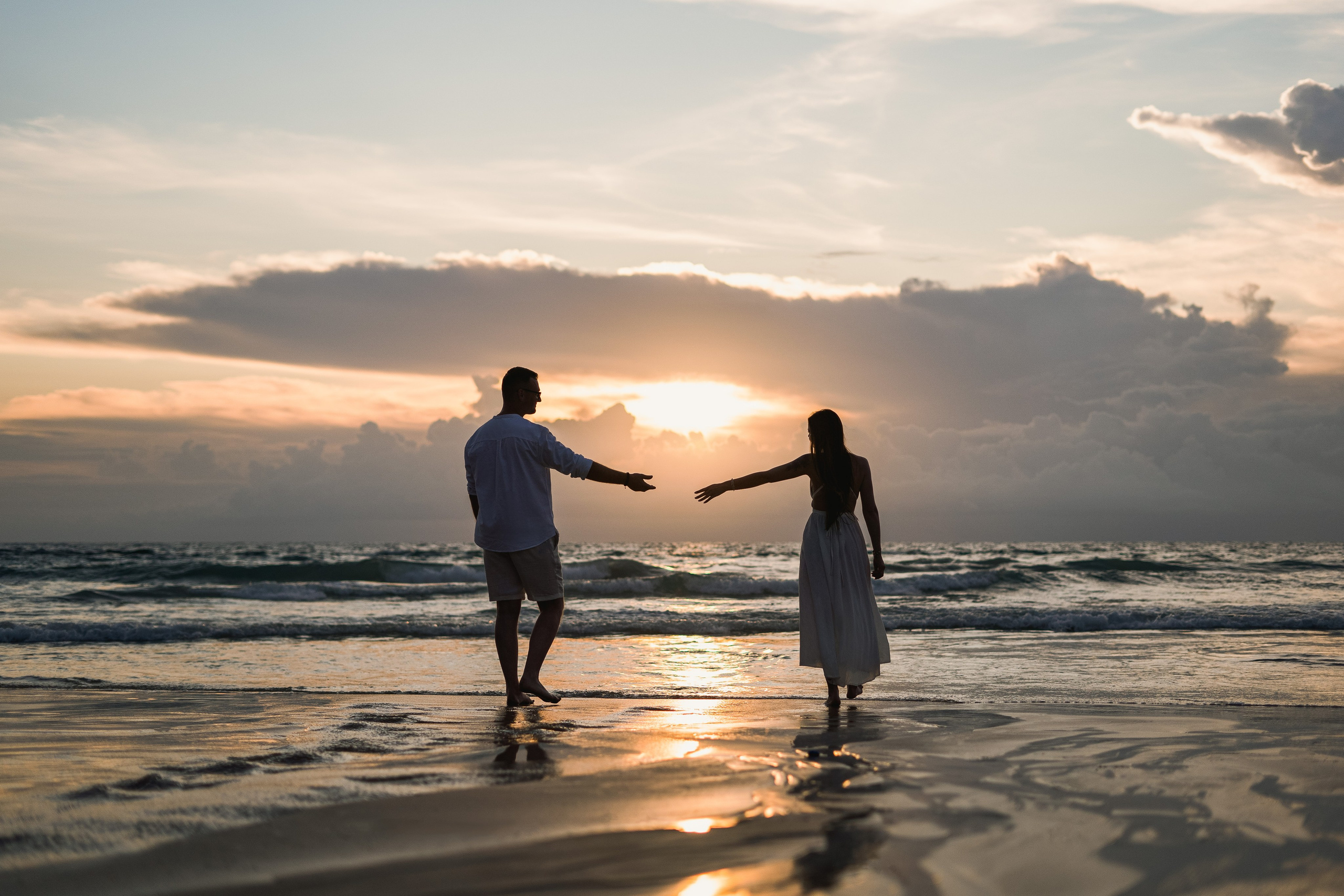 Love Story и Свадебная Фотосъёмка на Пхукете – истории любви в объективе. Ян Долматов — фотограф, видеограф и продюсер на Пхукете, Таиланд