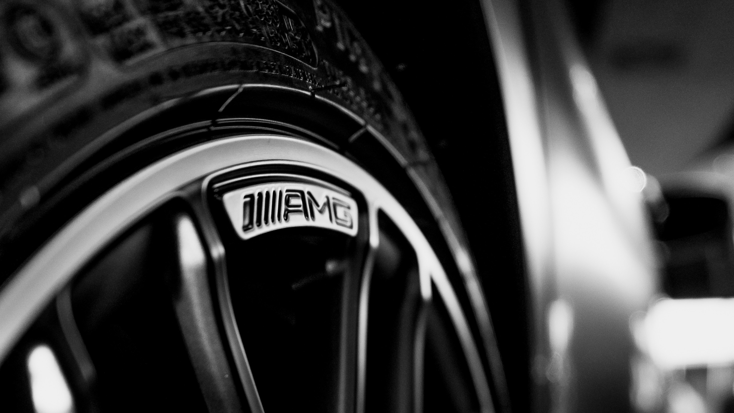 Фотосъёмка для Бизнеса на Пхукете – контент для продвижения, рекламы и маркетинга. Ян Долматов — фотограф, видеограф и продюсер на Пхукете, Таиланд