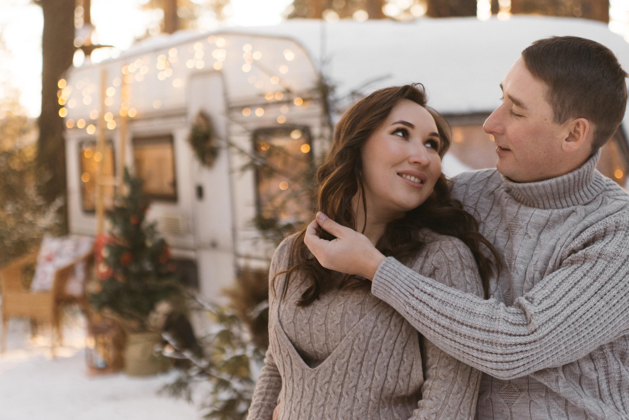 Зимой в трейлере. Свадебный фотограф Ижевск Петр Шишков