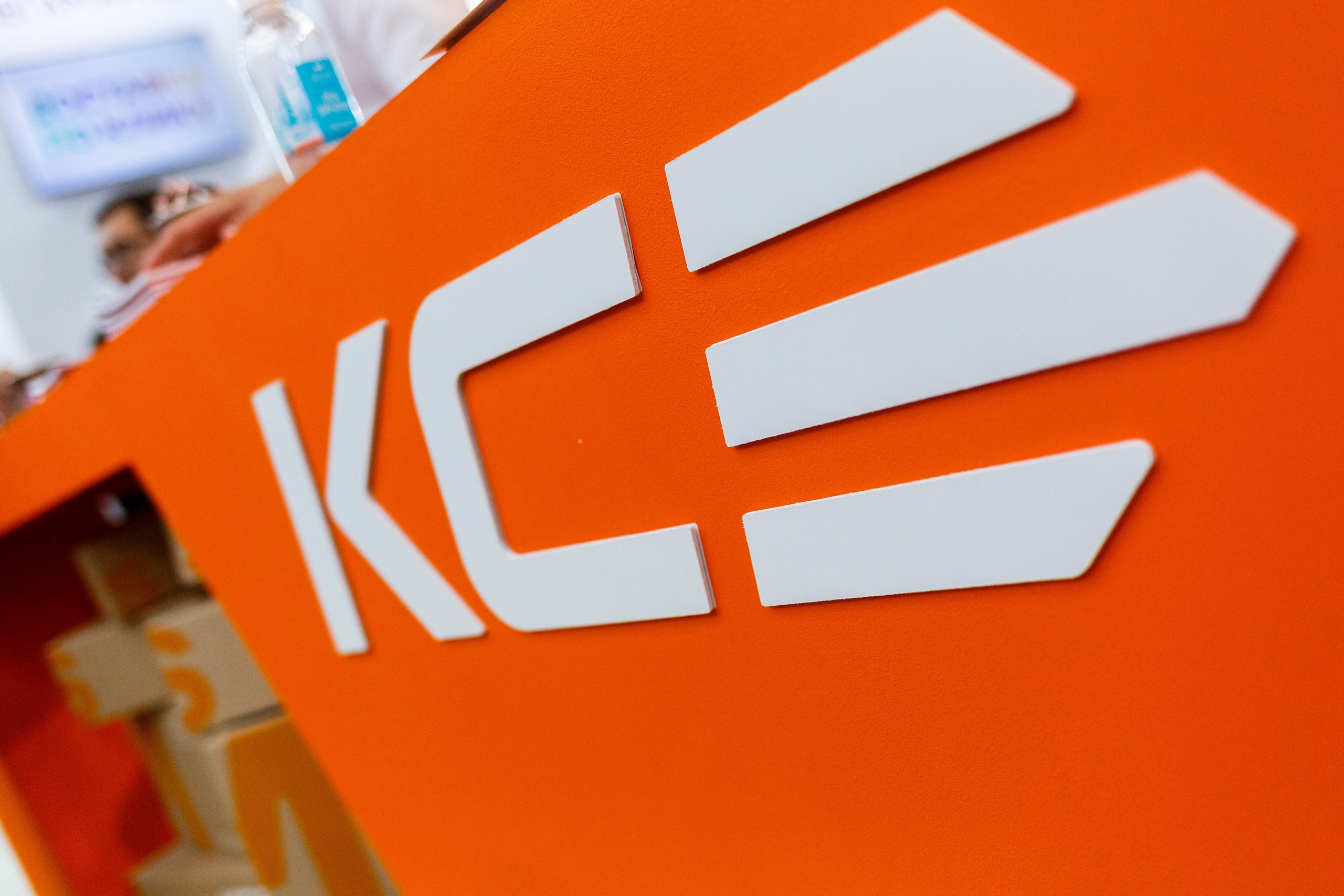 Обзор работы стенда Курьер-сервис. Репортажный фотограф Борис Геер