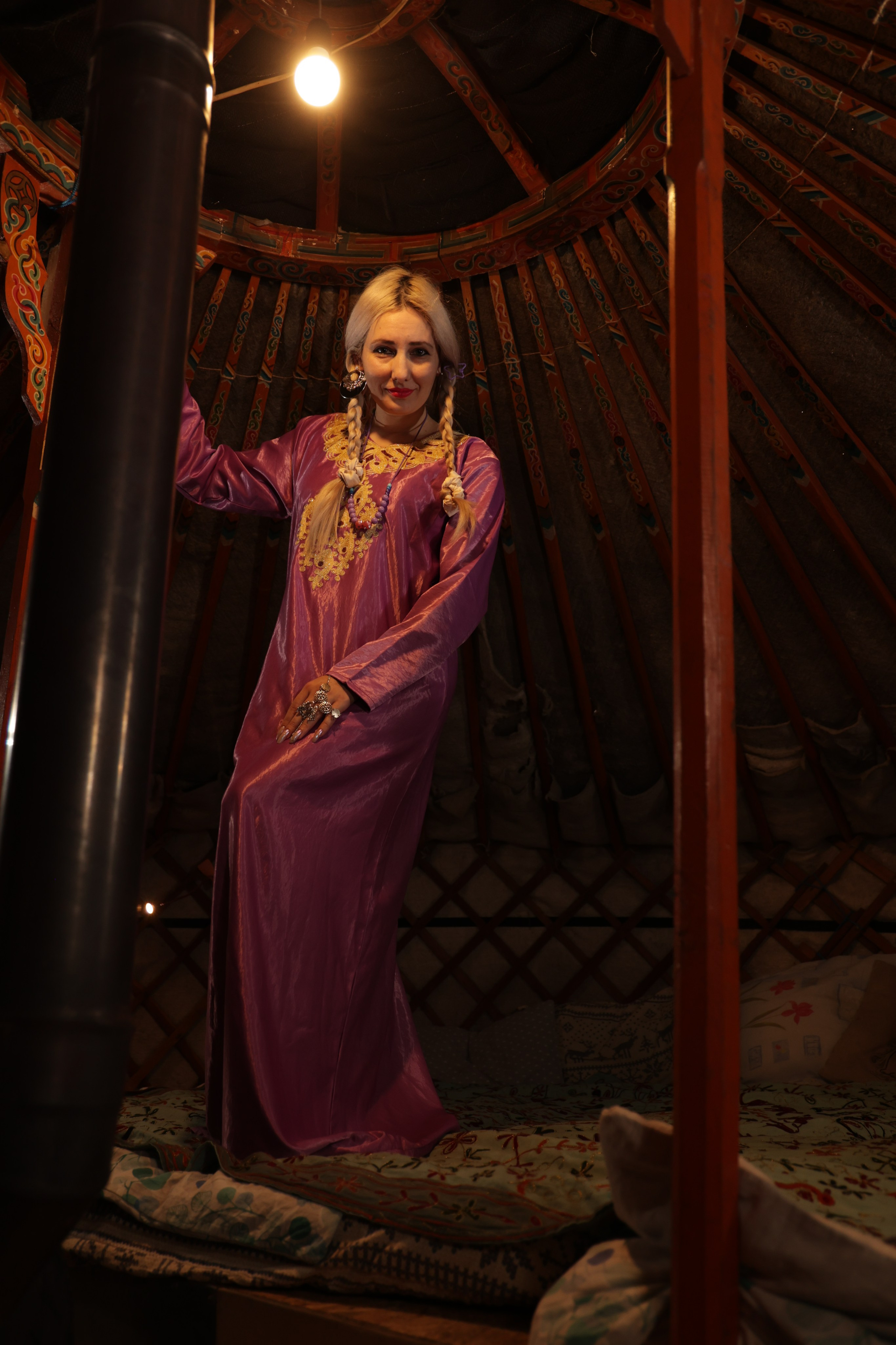 Карнавальные костюмы, вечерние и свадебные платья аренда посуточно, прокат в Жуковском. Фотограф для маркетплейсов, фотоуслуги в Жуковском Татьяна Марсуверских