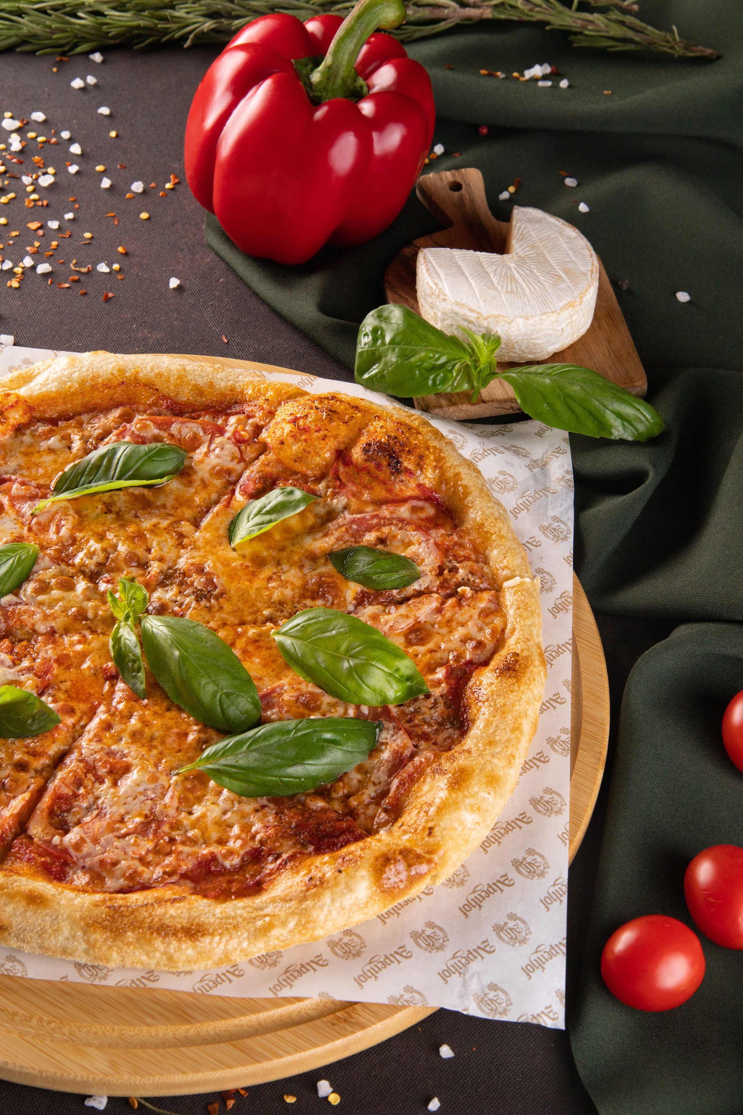 Фотографии пиццы в Астане. Рекламный фуд фотограф и видеограф в Астане Алина Лысенко