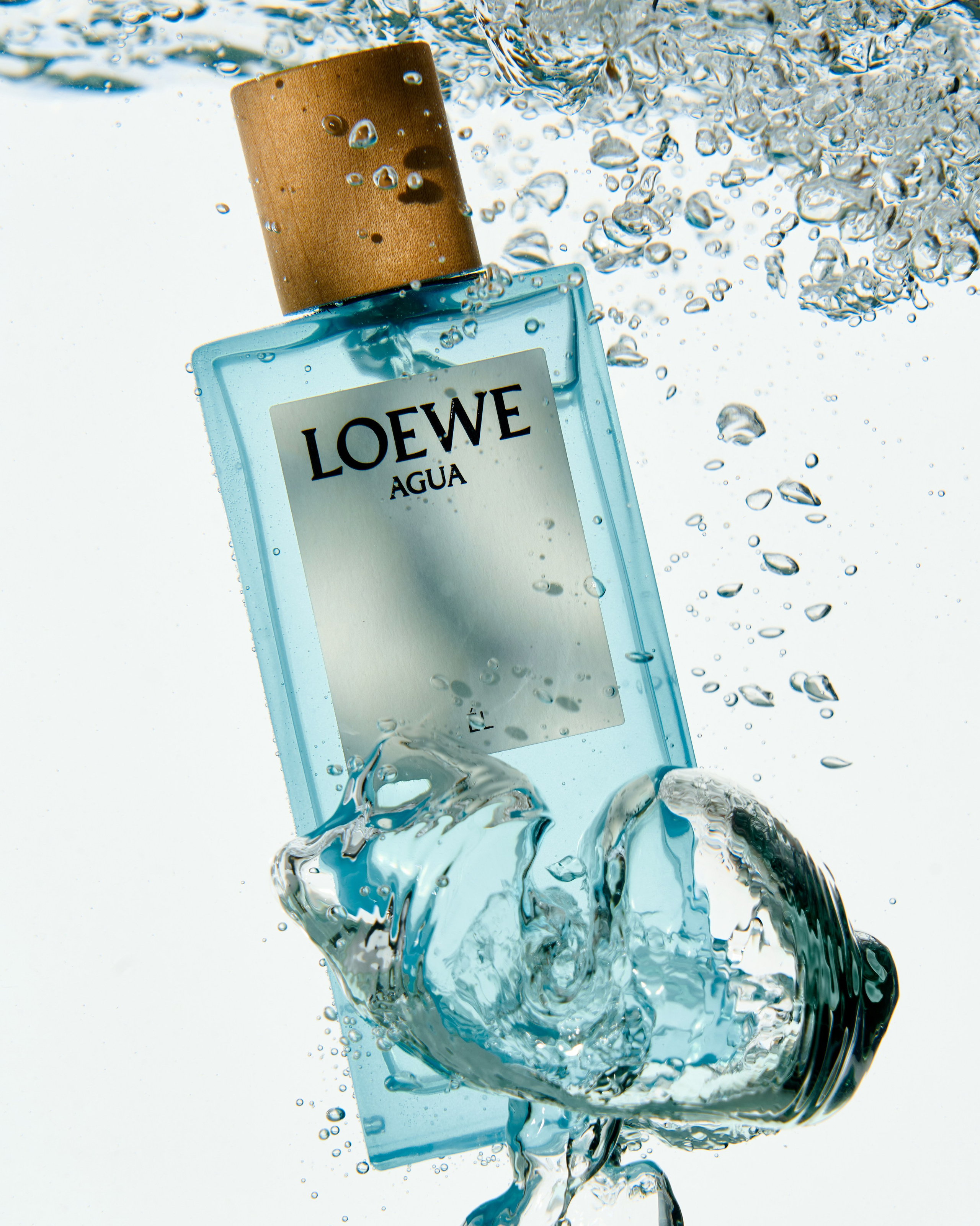 Campaign GOLDEN APPLE. Nadezhda Diskant is a Moscow and Saint Petersburg based photographer