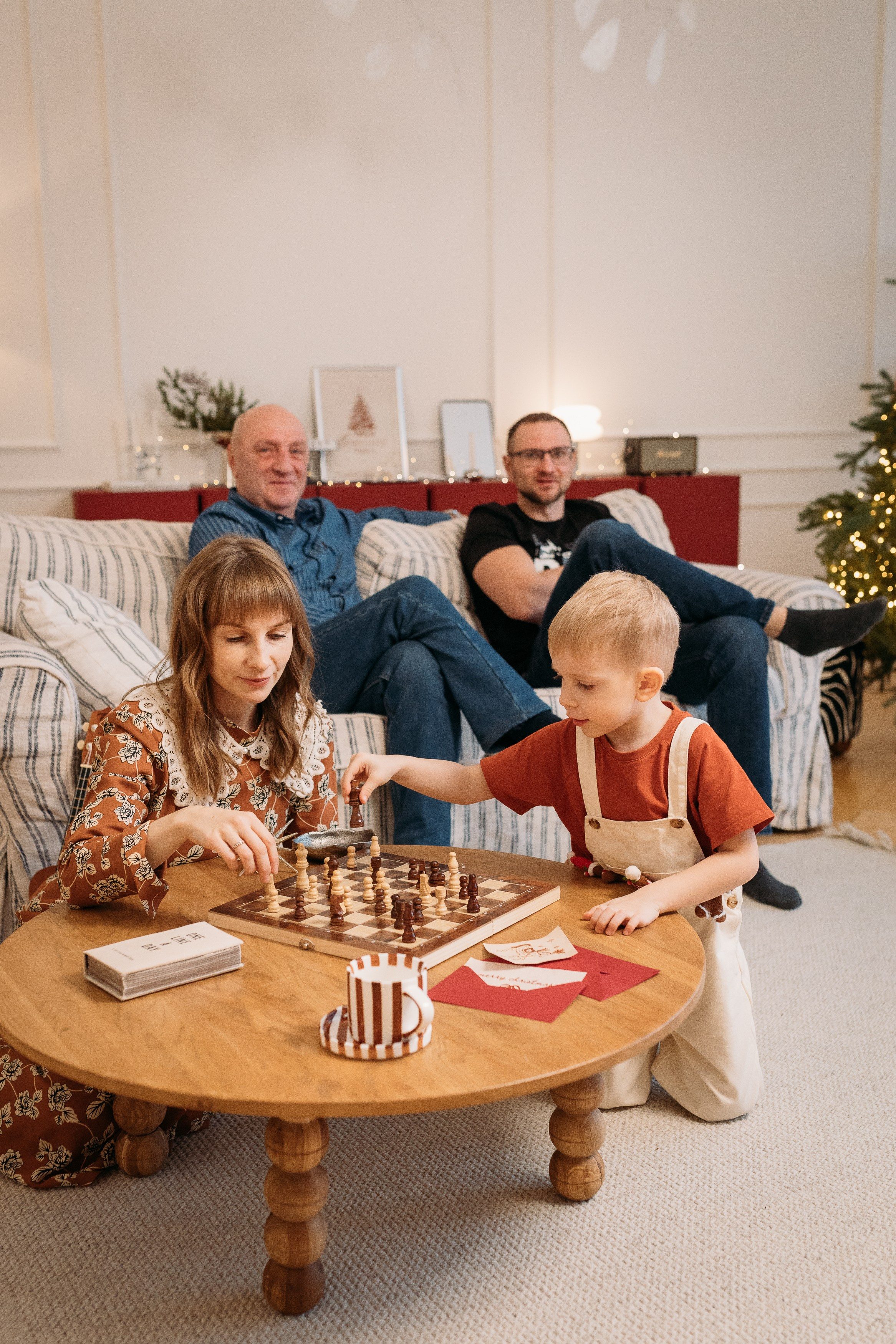 Мишаня с семьей. Семейный фотограф Трусова Евгения в Екатеринбурге