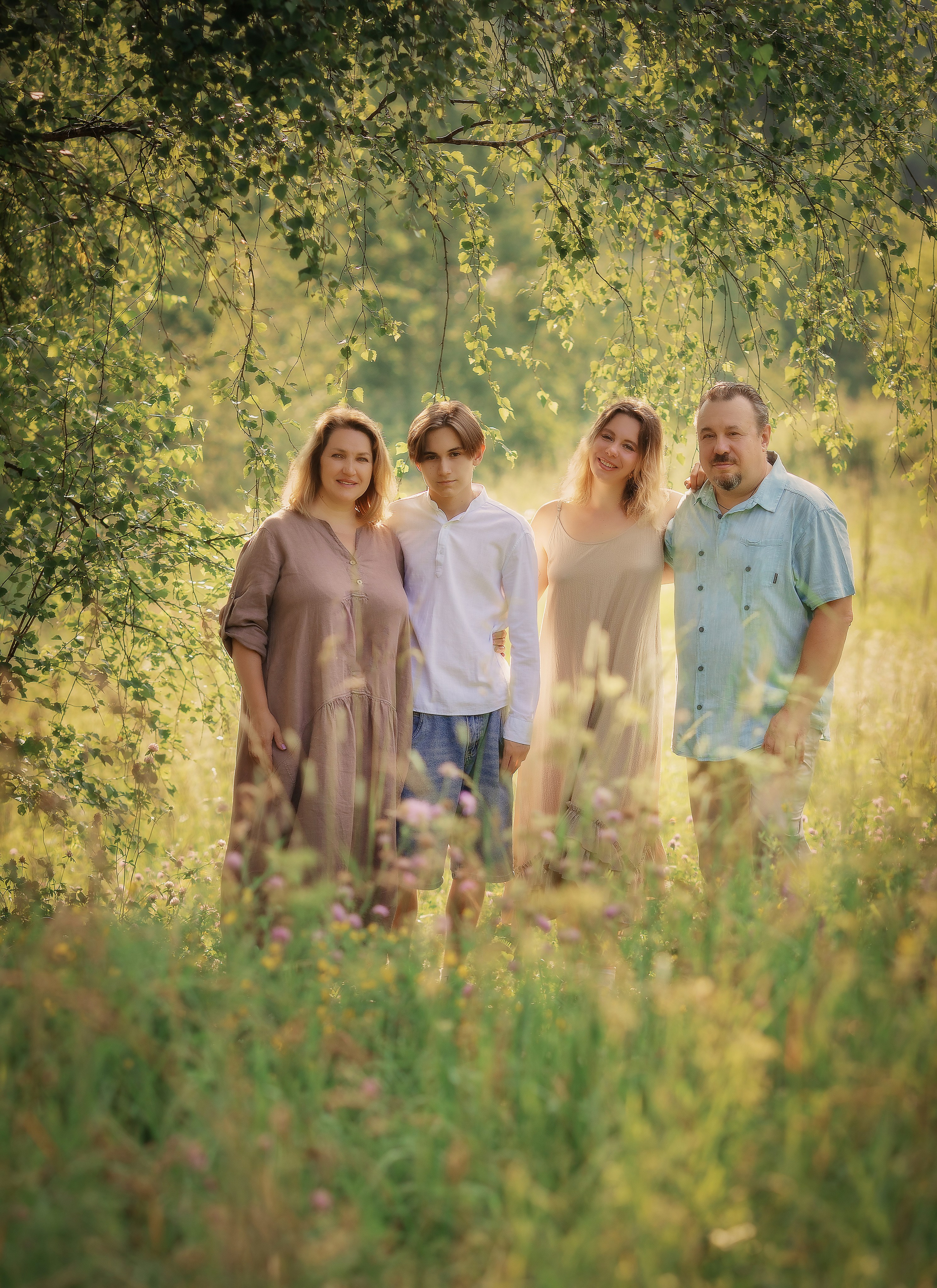 семейная фотосессия под березой