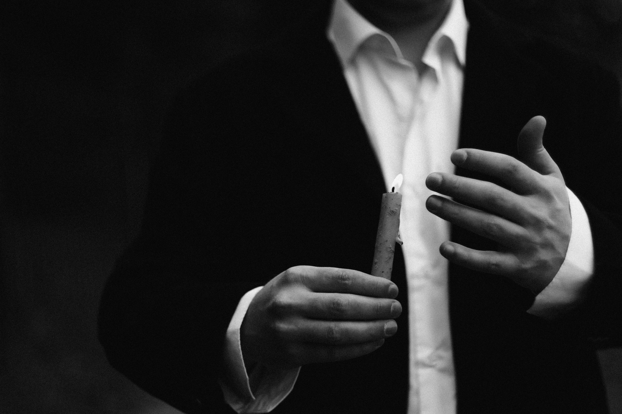 Мужская портретная фотосессия в Гагаринском парке Тюмени | Фотограф Дарья Мустафина. Портретный фотограф Тюмень Дарья Мустафина