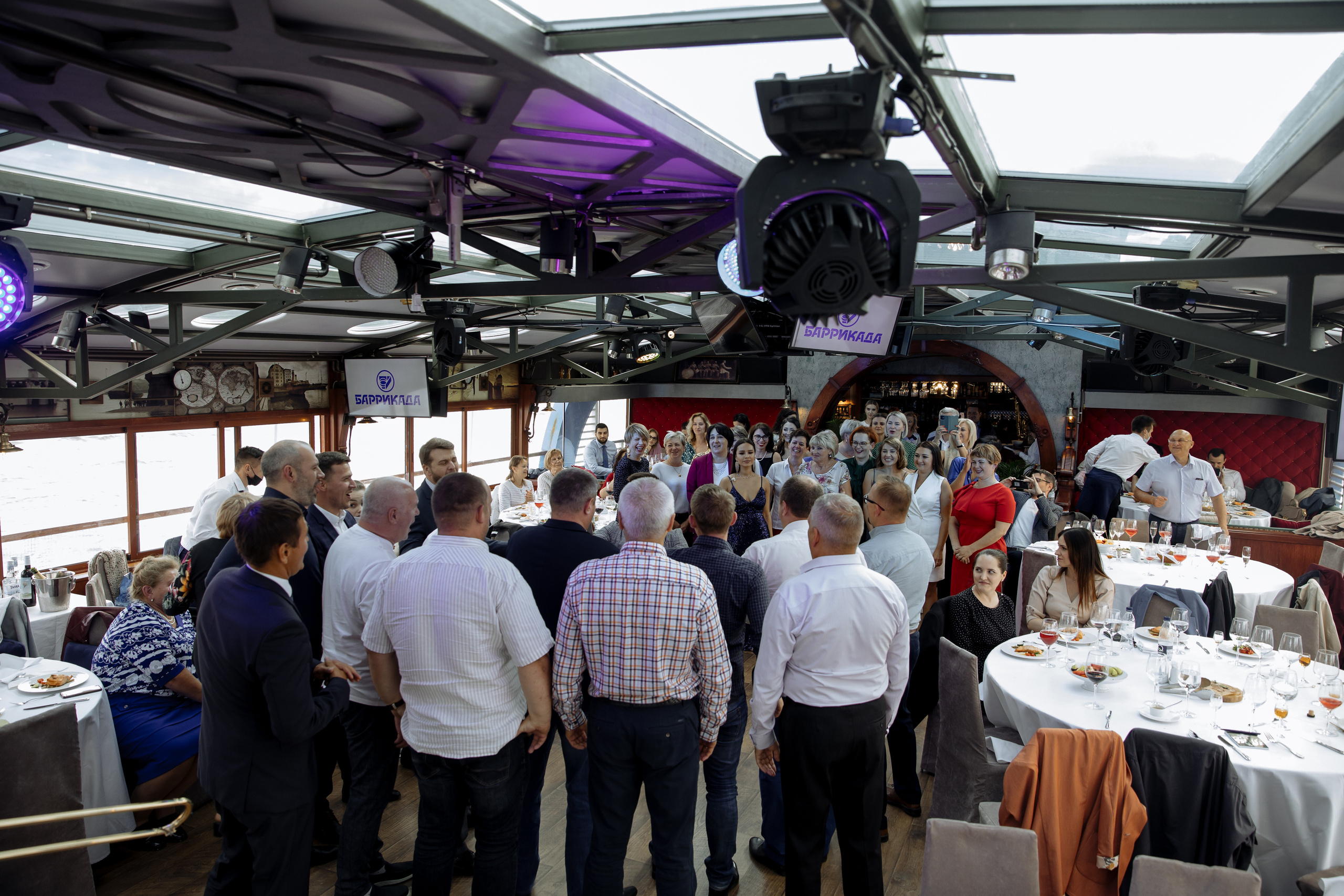 БАРРИКАДА. Свадебный фотограф в Санкт-Петербурге Александр Пащенко