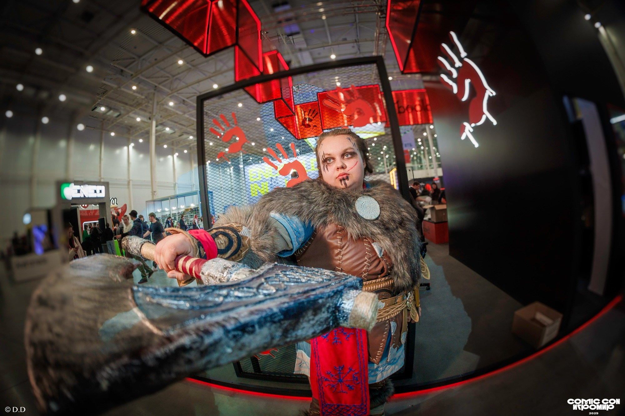 Comic Con Игромир 2025. Различные мероприятия и просто фотографии людей