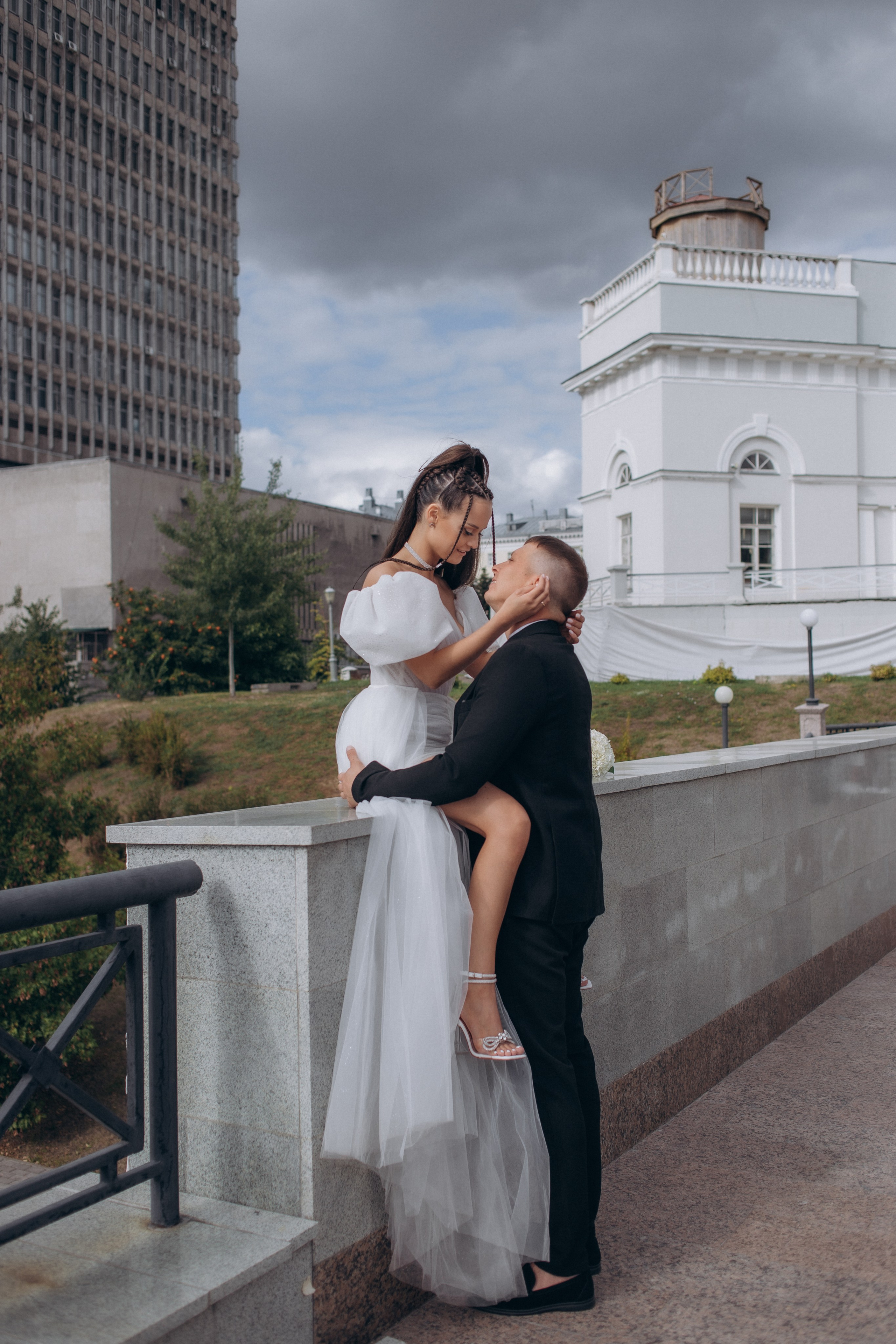 В центре Казани. Свадебный фотограф в Москве и Казани