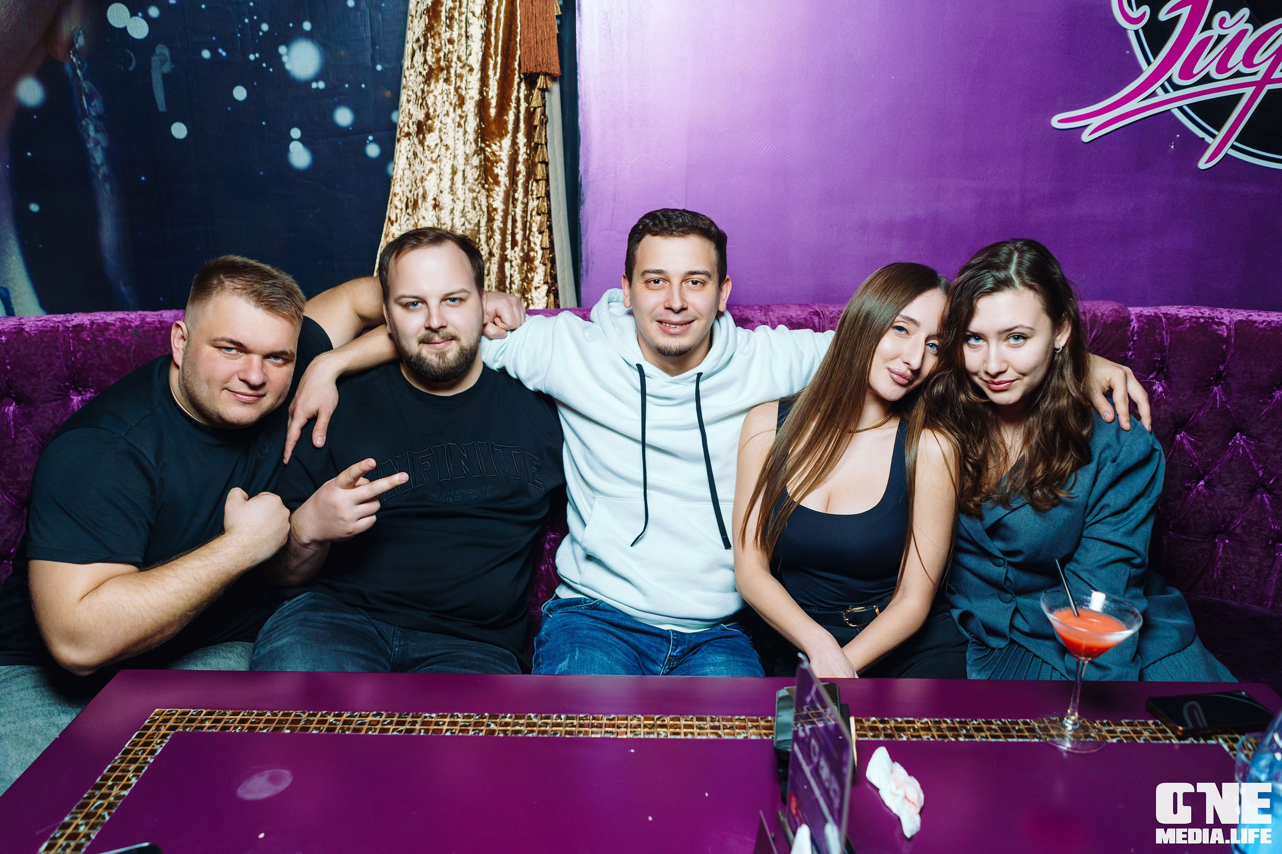 Фоторепортаж из караоке-клуба Эйфория. One Media Life: фоторепортажи, фотоотчеты с мероприятий и заведений