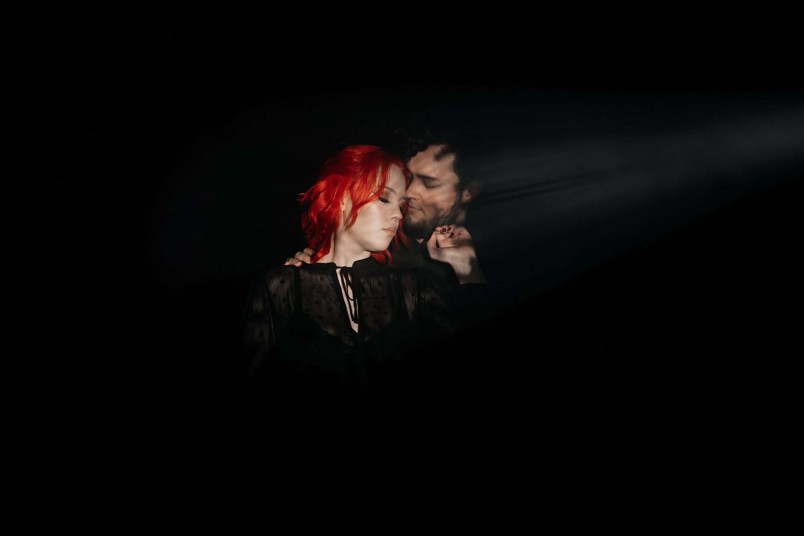 Love story «In total darkness». Свадебные фотограф и видеограф Наталья и Анатолий Новиковы СПб