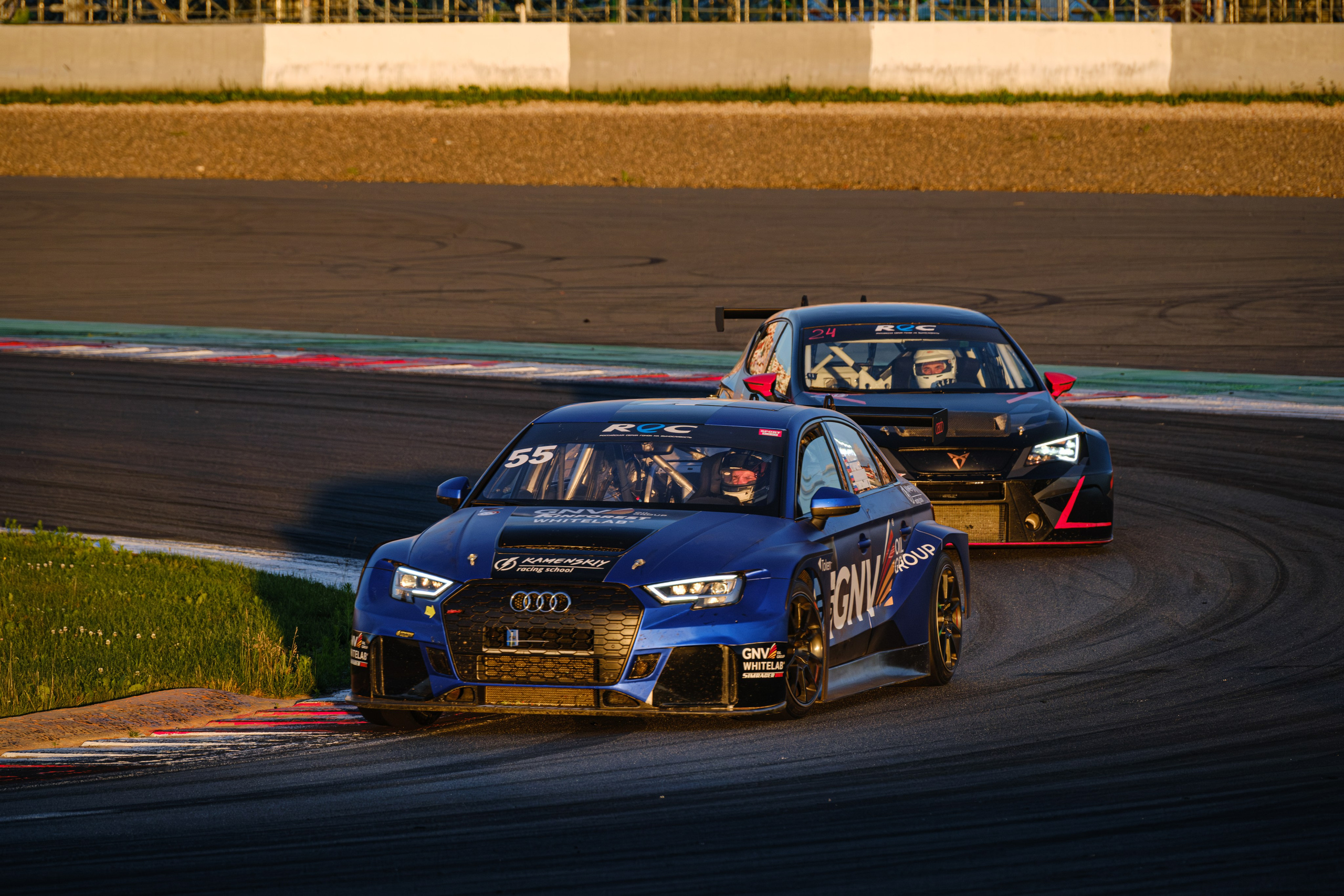 Российская серия гонок на выносливость. Авто и мотоспорт — фотограф Антон Медведев iCoguar