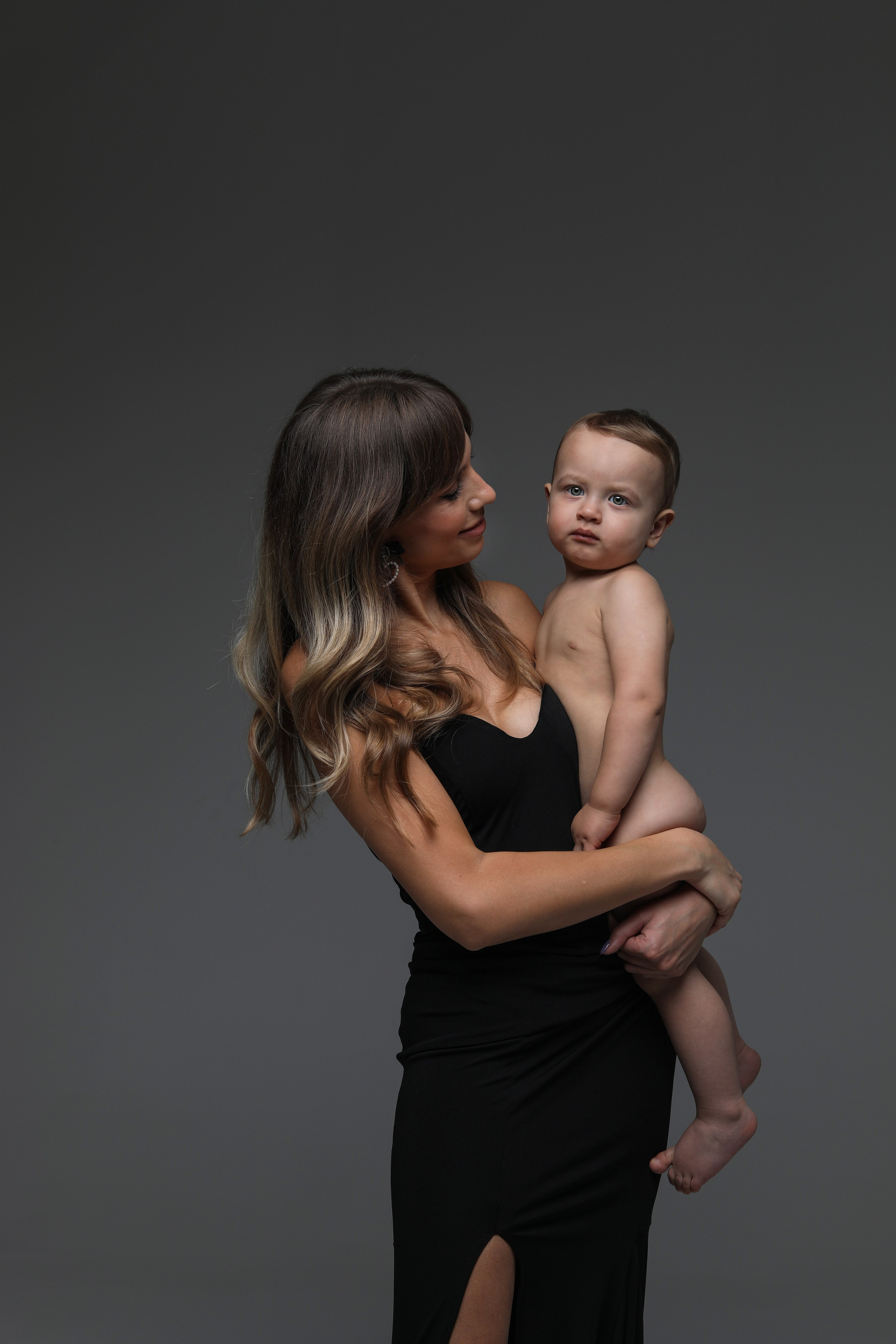 Мама и Малыш на Циклорамме. Семейный и Детский фотограф в Москва Скворцова Татьяна