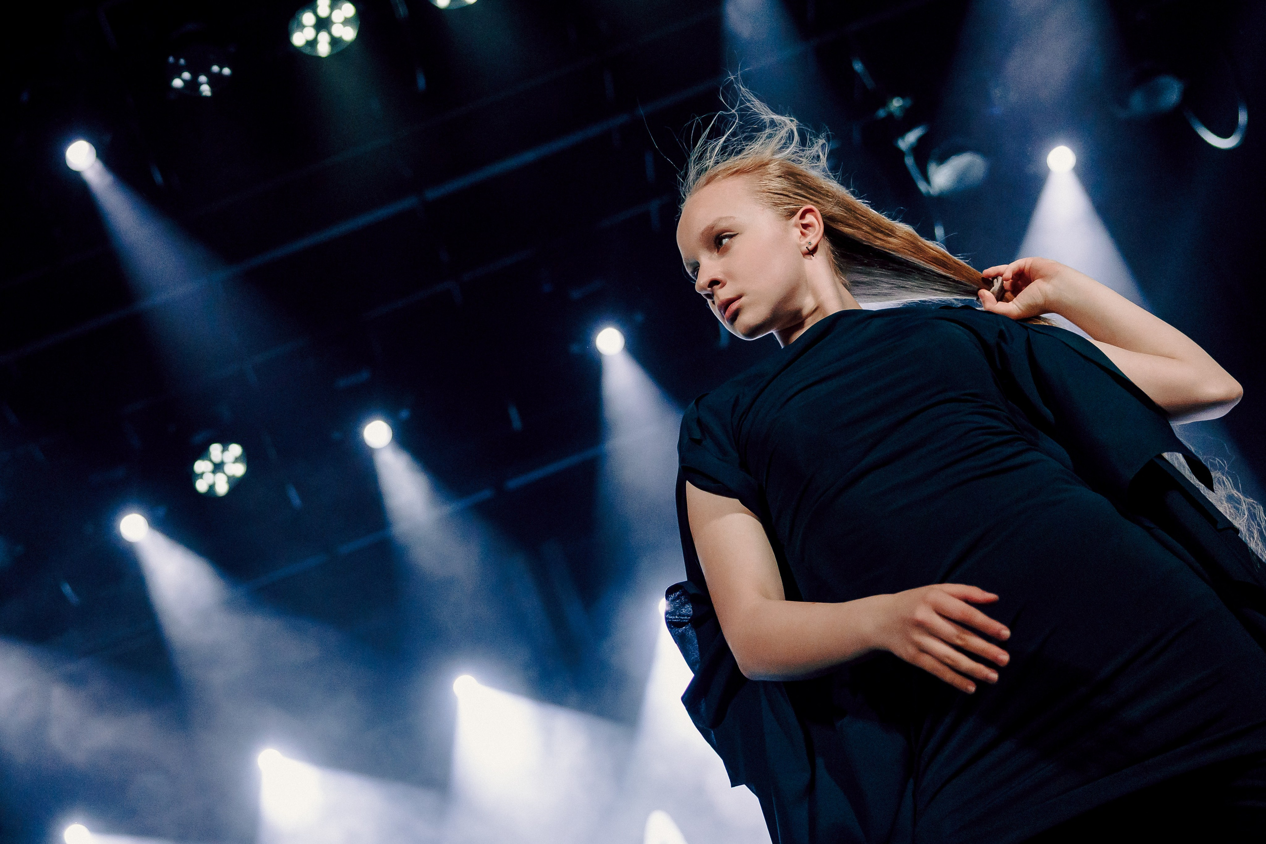 Отчётный концерт танцевальной школы «Red Rabbits» 2025. Лёшка Варзегов — фотограф