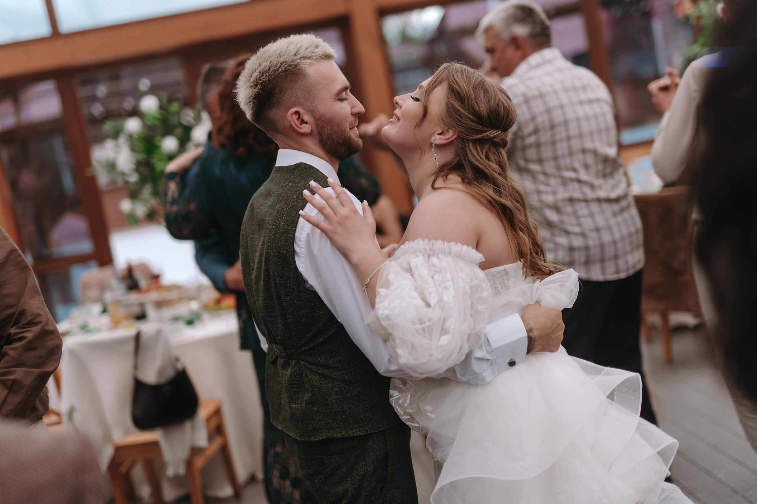 КАФЕ М5 / ХОТИМ ЕДИМ / БОГДАН НАСЫРОВ / ИЛЬНАР АХМАДУЛЛИН