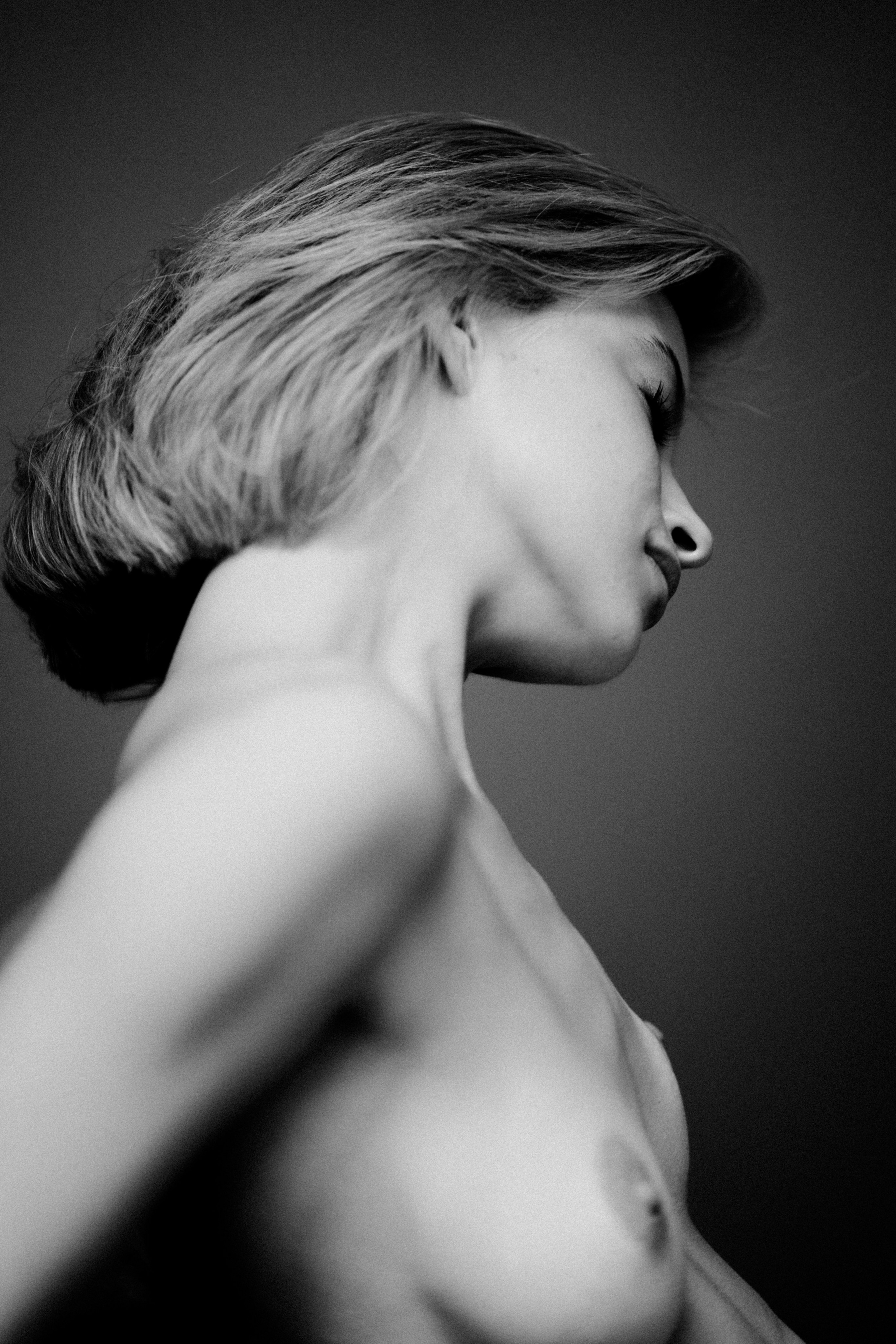 Обнажение. I am Diana, a portrait photographer. I take pictures around the world