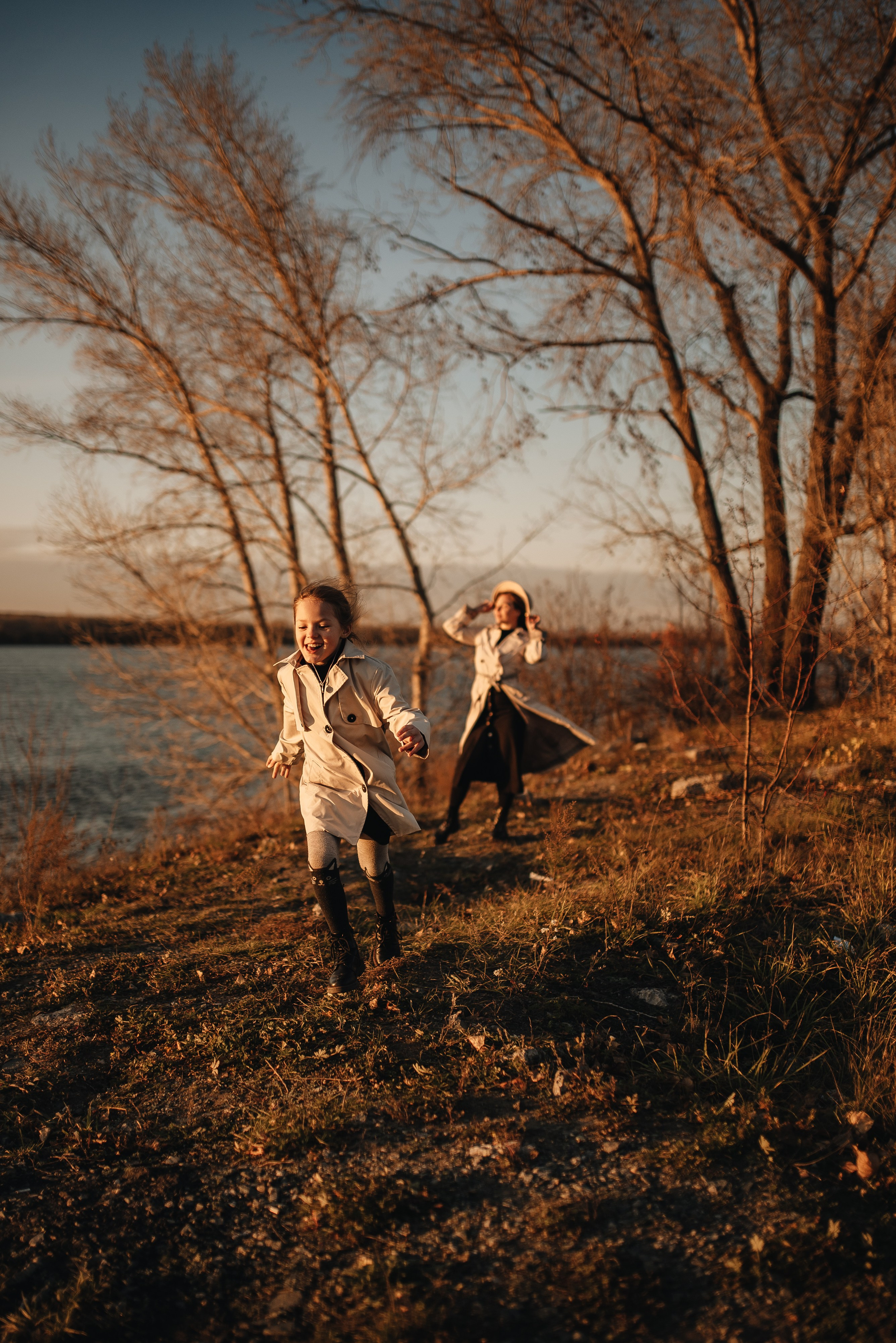 Катя и Варя (маяк). Семейная фотосессия в Новосибирске от фотографа Ольги Коваль
