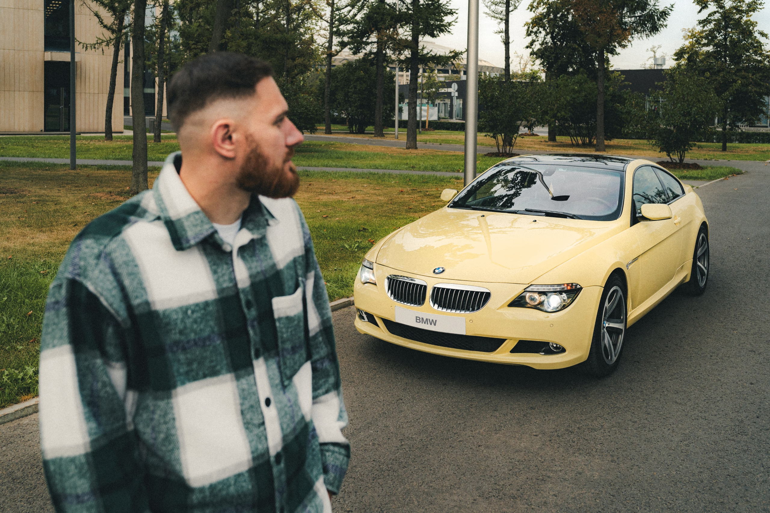 BMW 650i (Dakar Yellow). Фотограф Илья К. в Москве