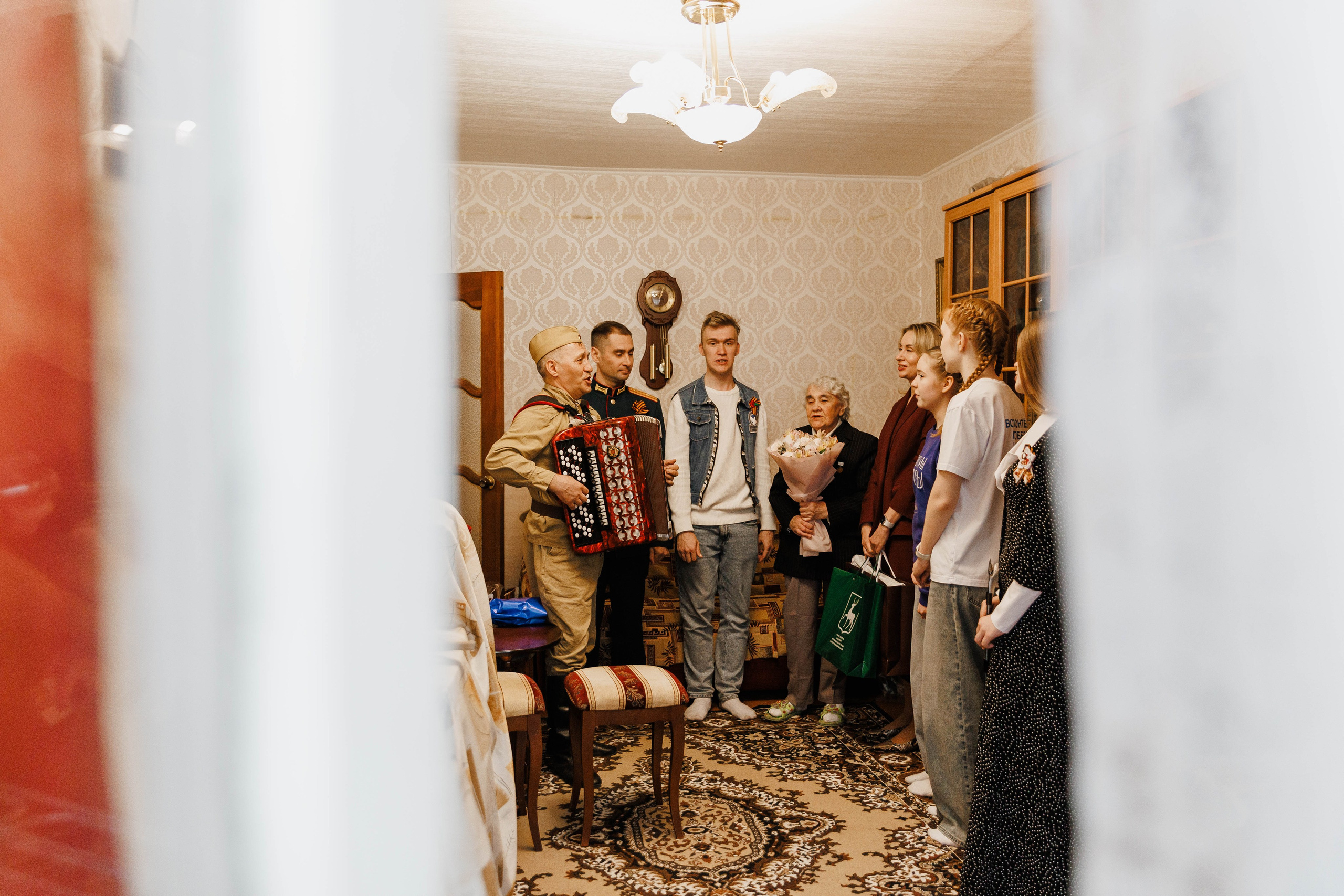 ПОЗДРАВЛЕНИЕ ВЕТЕРАНОВ ВЕЛИКОЙ ОТЕЧЕСТВЕННОЙ ВОЙНЫ. РЕПОРТАЖНЫЙ ФОТОГРАФ НИЖНИЙ НОВГОРОД Игнатьева Виктория