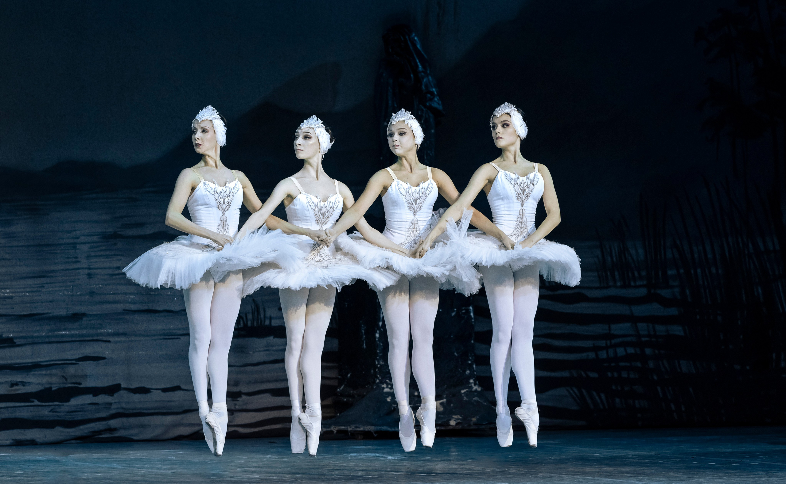 Лебединое озеро. Балет Наталии Касаткиной и Владимира Василёва. Балетный фотограф Москва Майоров Николай