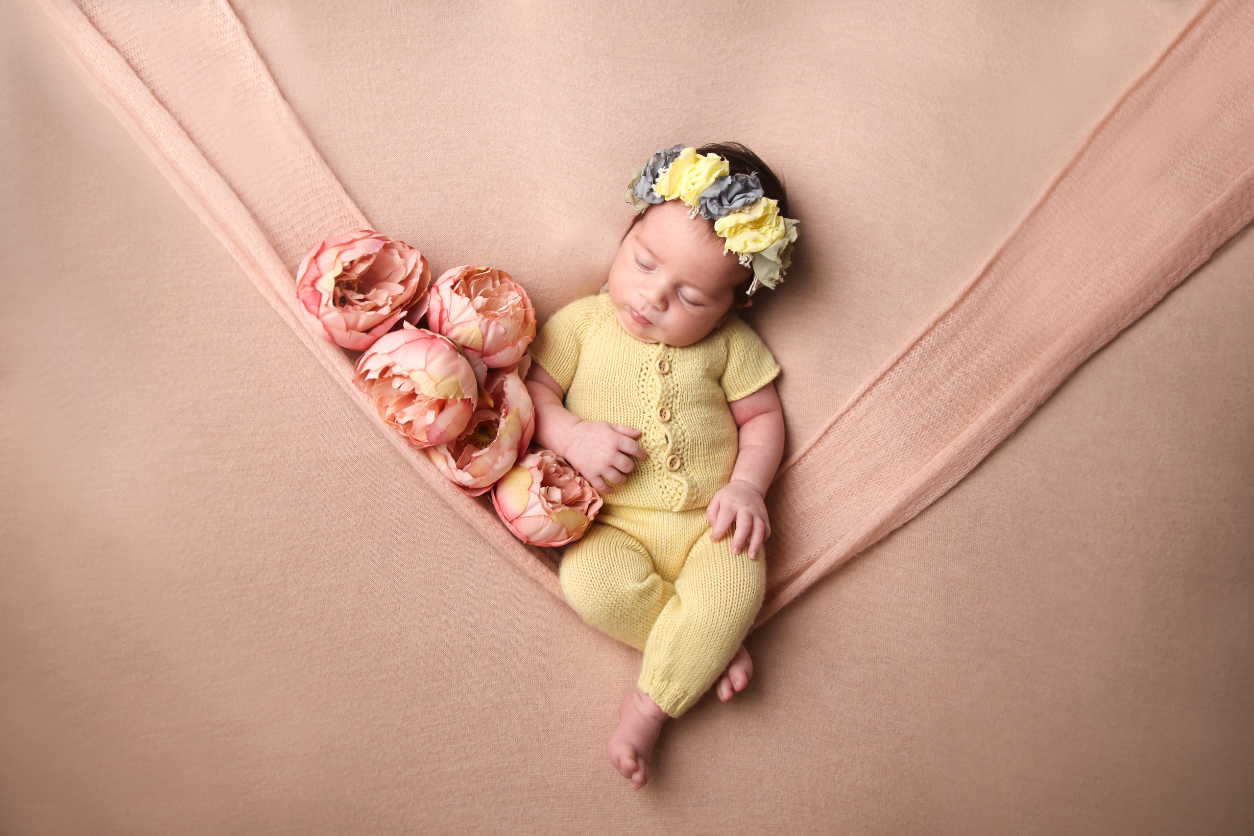 НОВОРОЖДЕННЫЕ до месяца. Мишугина Ольга Фотограф новорожденных, семейный и детский фотограф