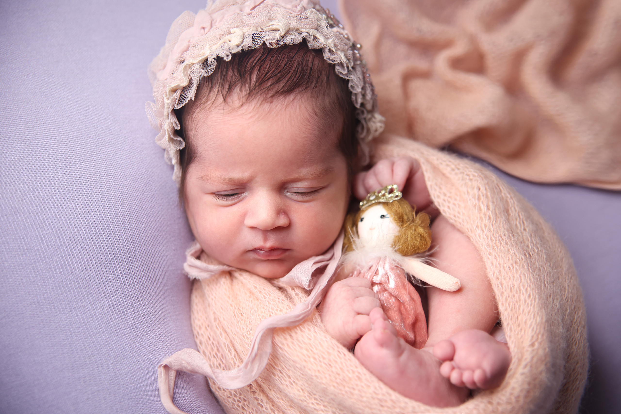 НОВОРОЖДЕННЫЕ до месяца. Мишугина Ольга Фотограф новорожденных, семейный и детский фотограф