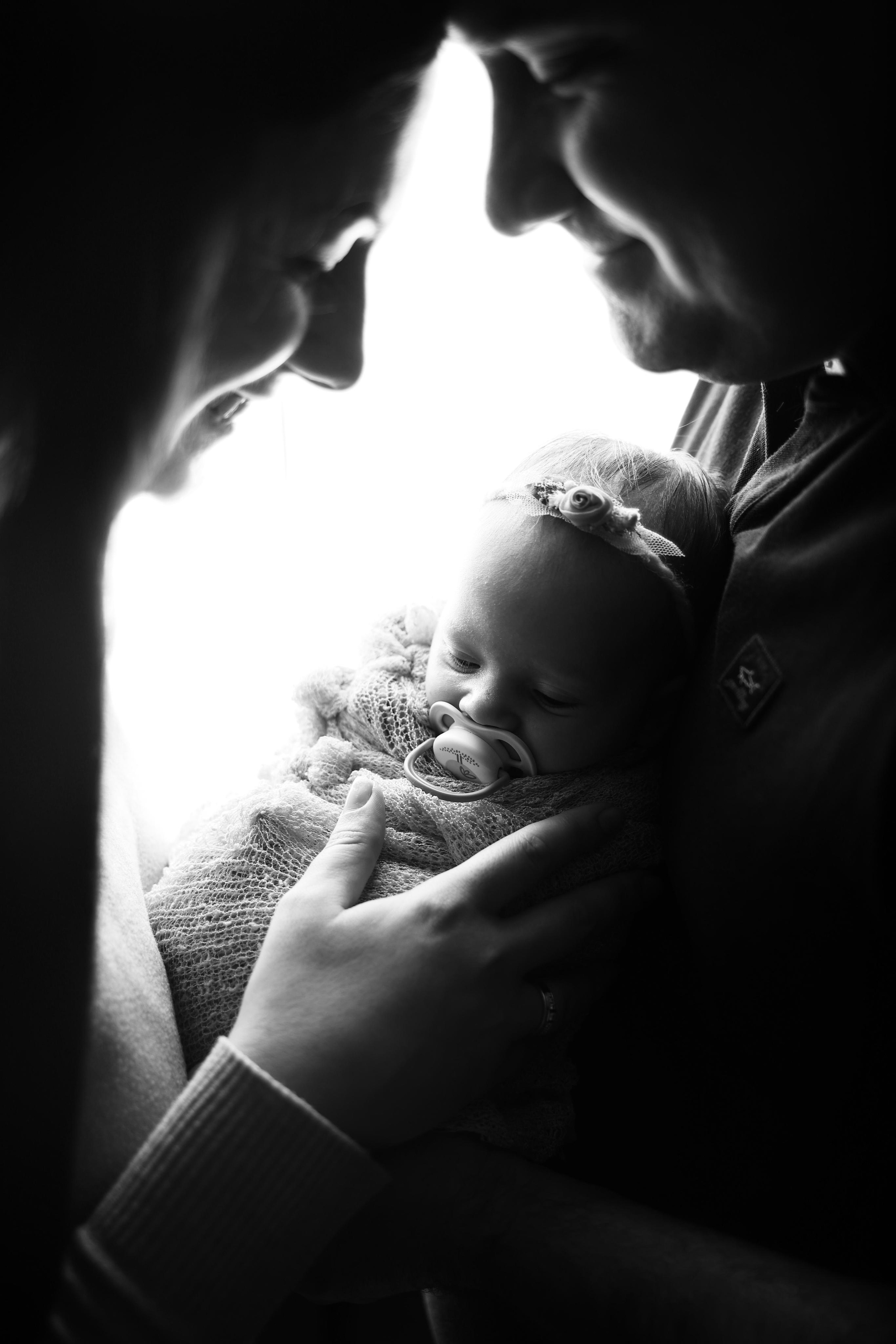 НОВОРОЖДЕННЫЕ до месяца. Мишугина Ольга Фотограф новорожденных, семейный и детский фотограф