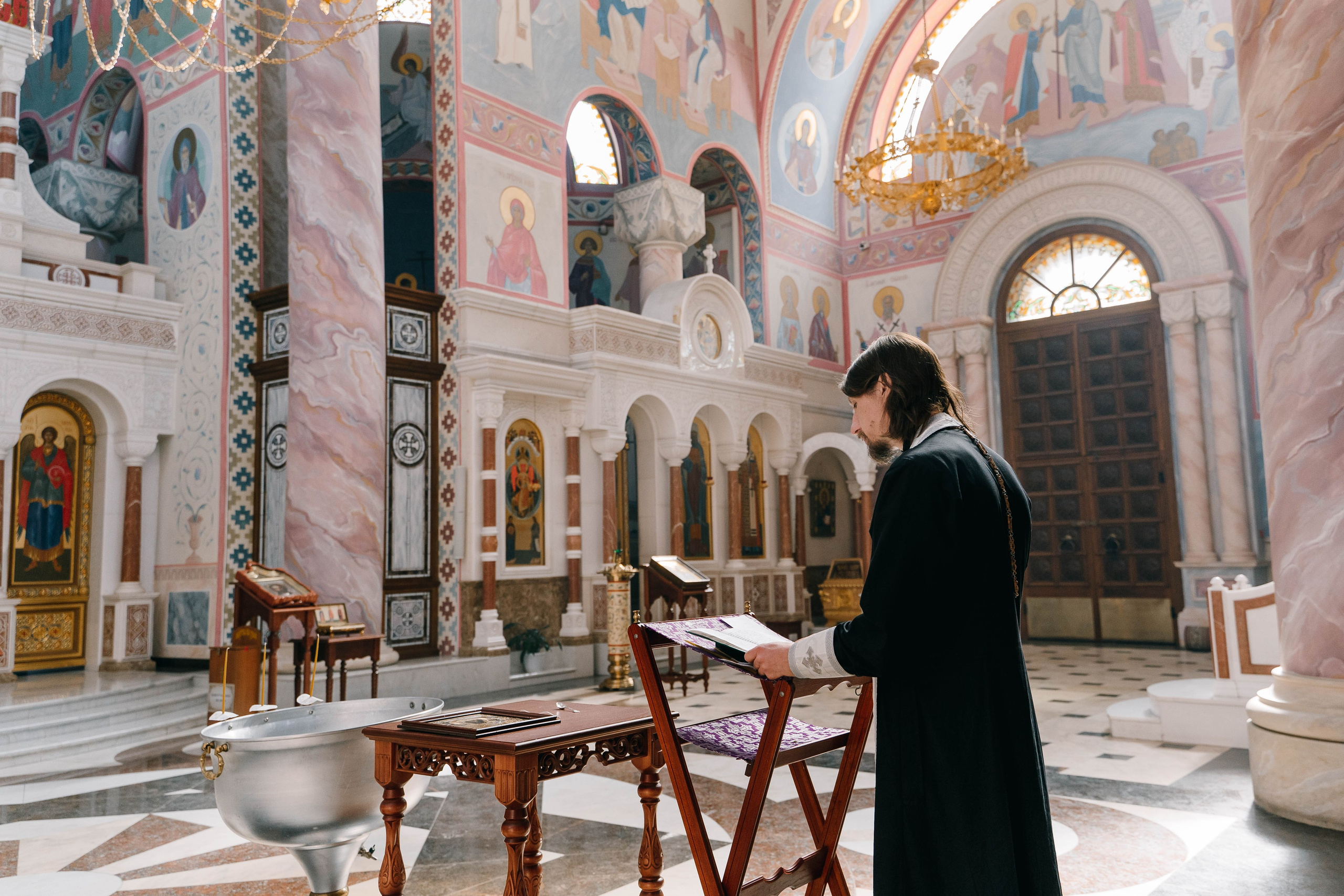 Фотограф на крещение в Самаре Сергей Логинов. Фотограф Сергей Логинов