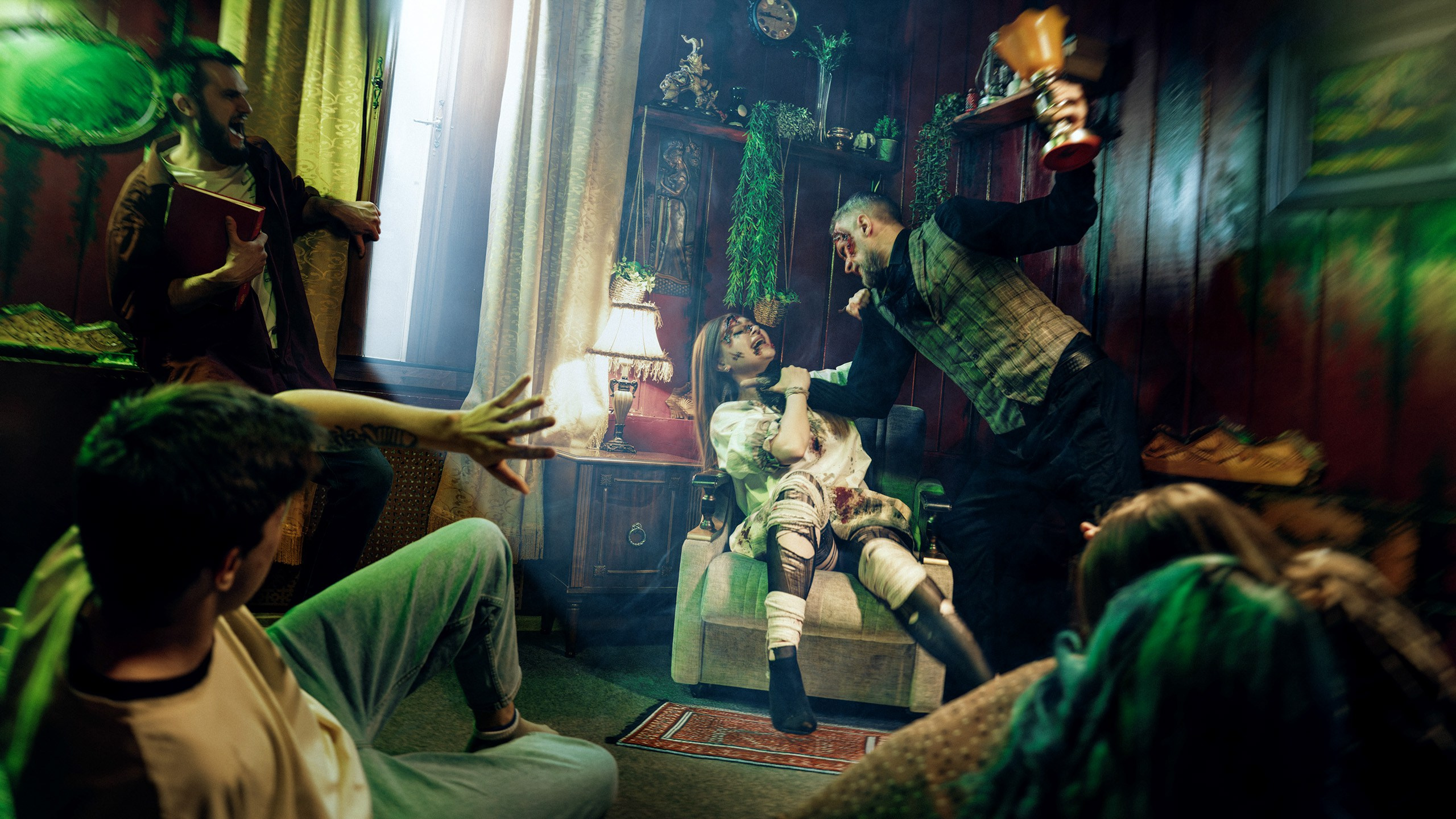 Фотосъёмка для хоррор и экшен квеста. Рекламный фотограф в Москве Алексей Тверяков