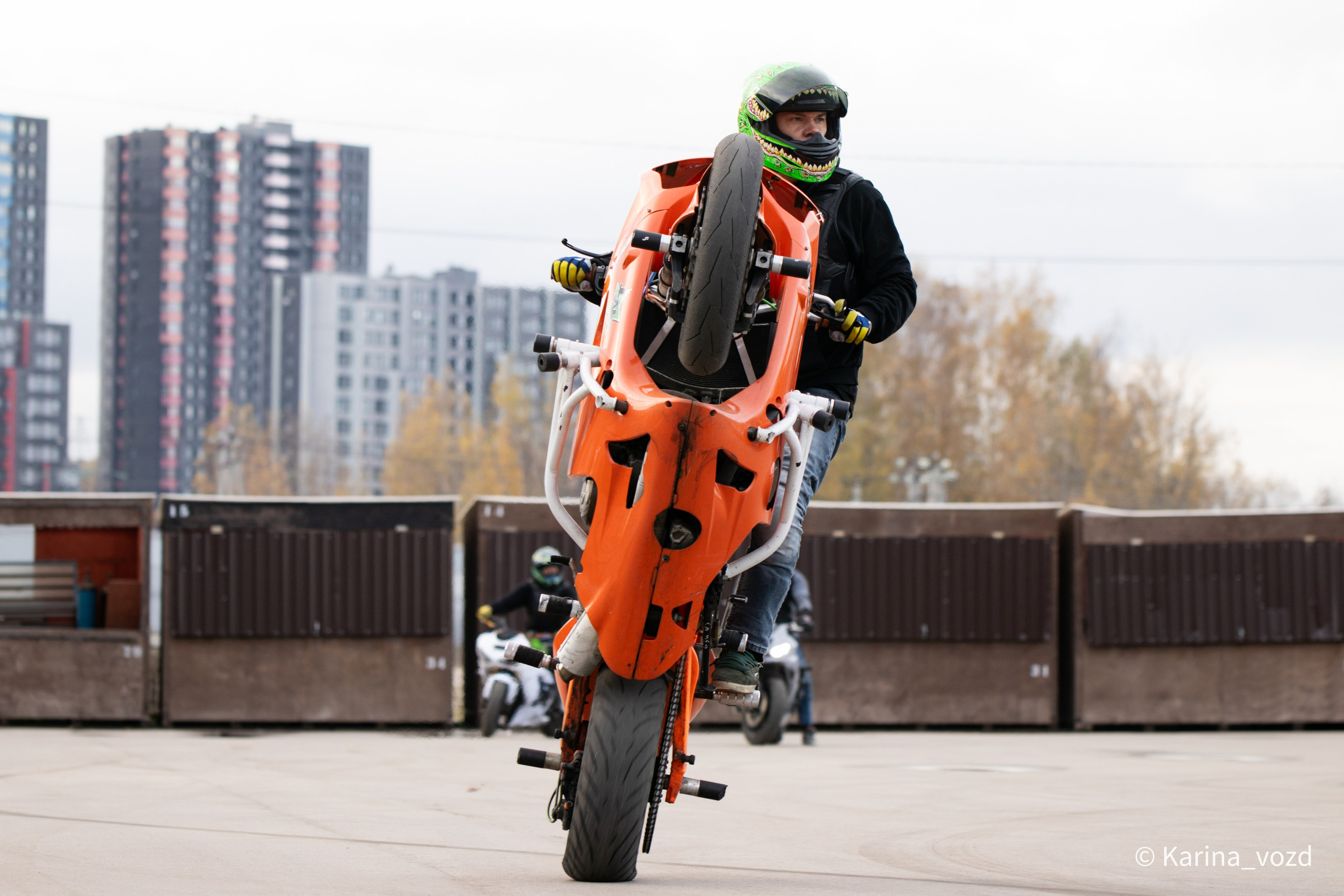 Выступление команды МОТО ШОУ SMT (Стантрайдинг, мотошоу). Репортажный фотограф в Москве и Зеленограде Karina-vozd