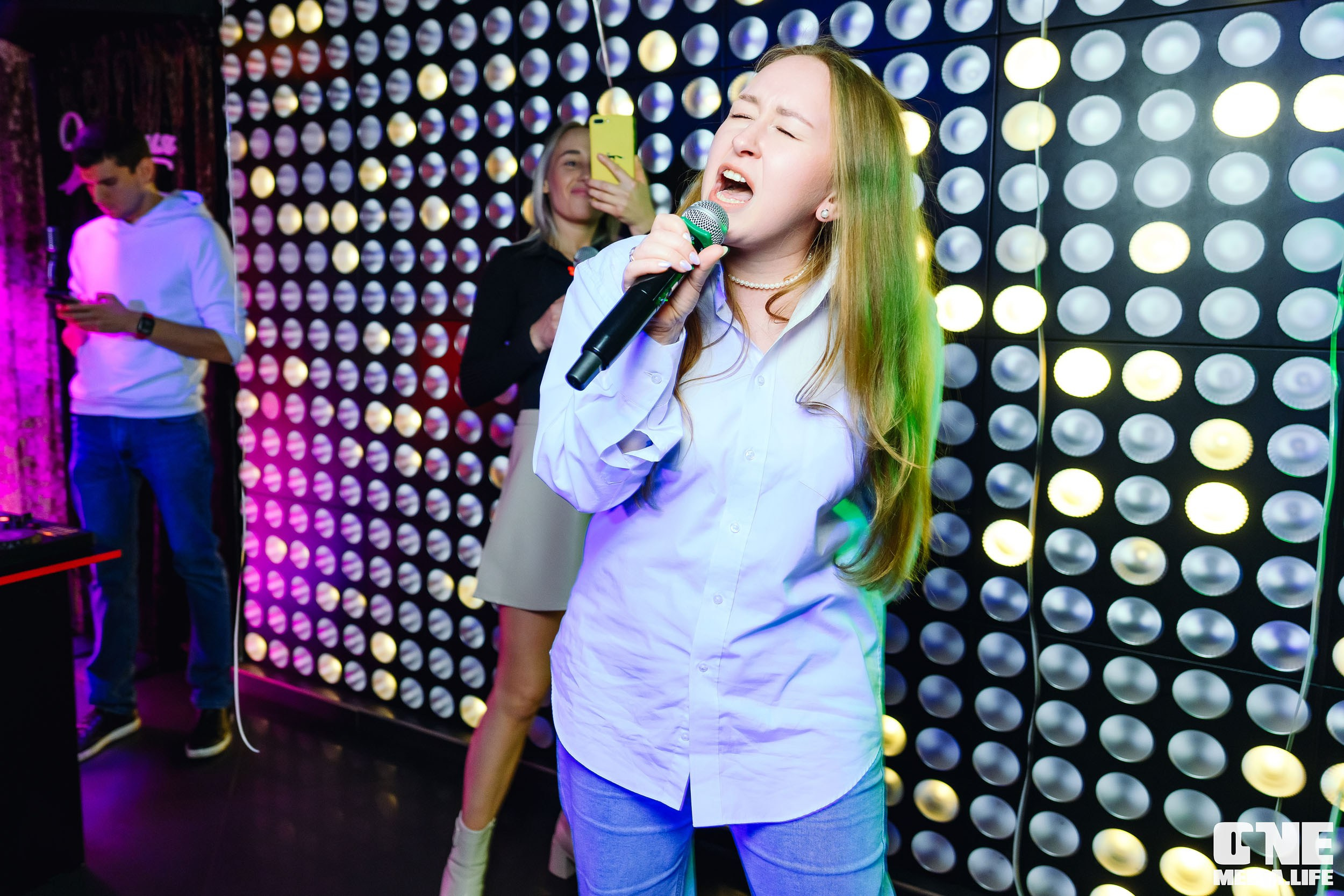 Фоторепортаж из караоке-клуба Эйфория. One Media Life: фоторепортажи, фотоотчеты с мероприятий и заведений