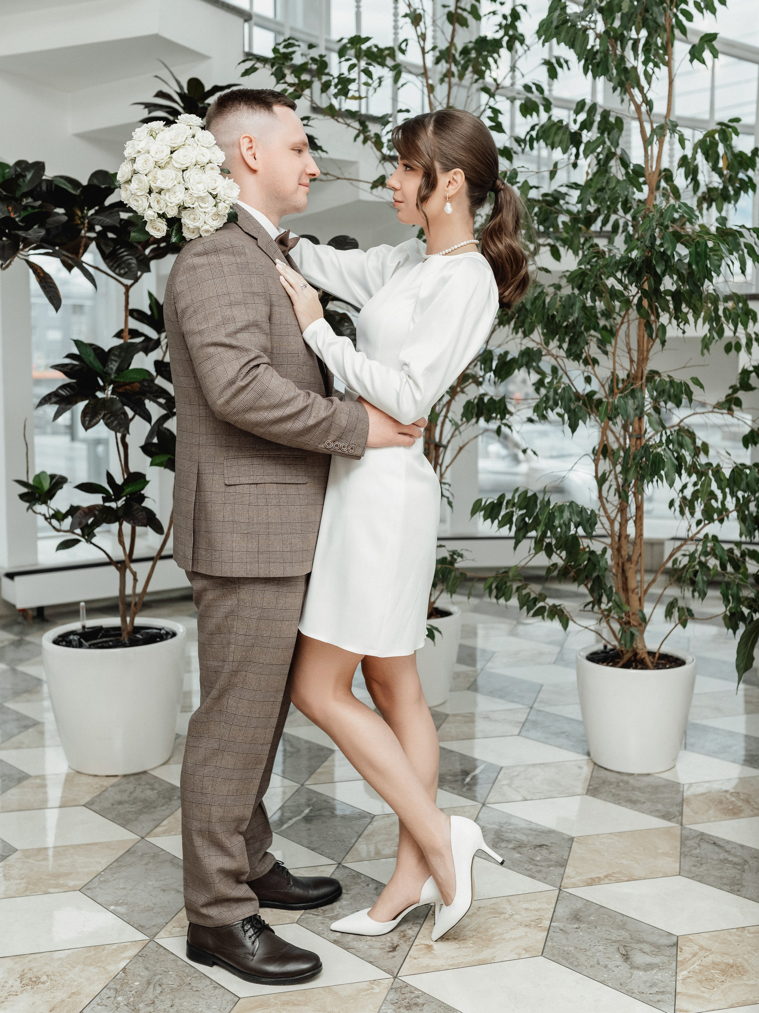 Свадебный фотограф в Центральном Загсе, Новосибирск | Яна Иванова. Семейный и свадебный фотограф в Новосибирске Иванова Яна