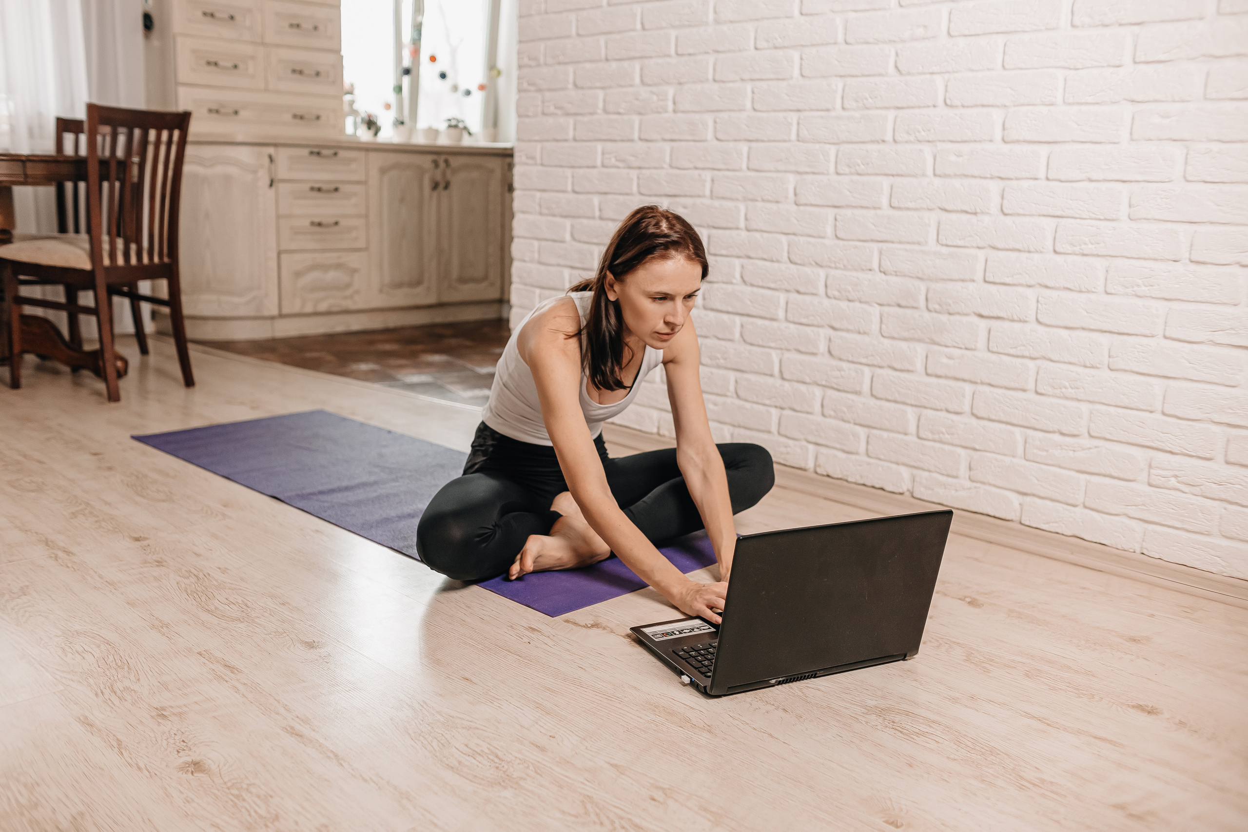 Милая домашняя йога. Женский портрет. Эстетично и немного лично. Владивосток