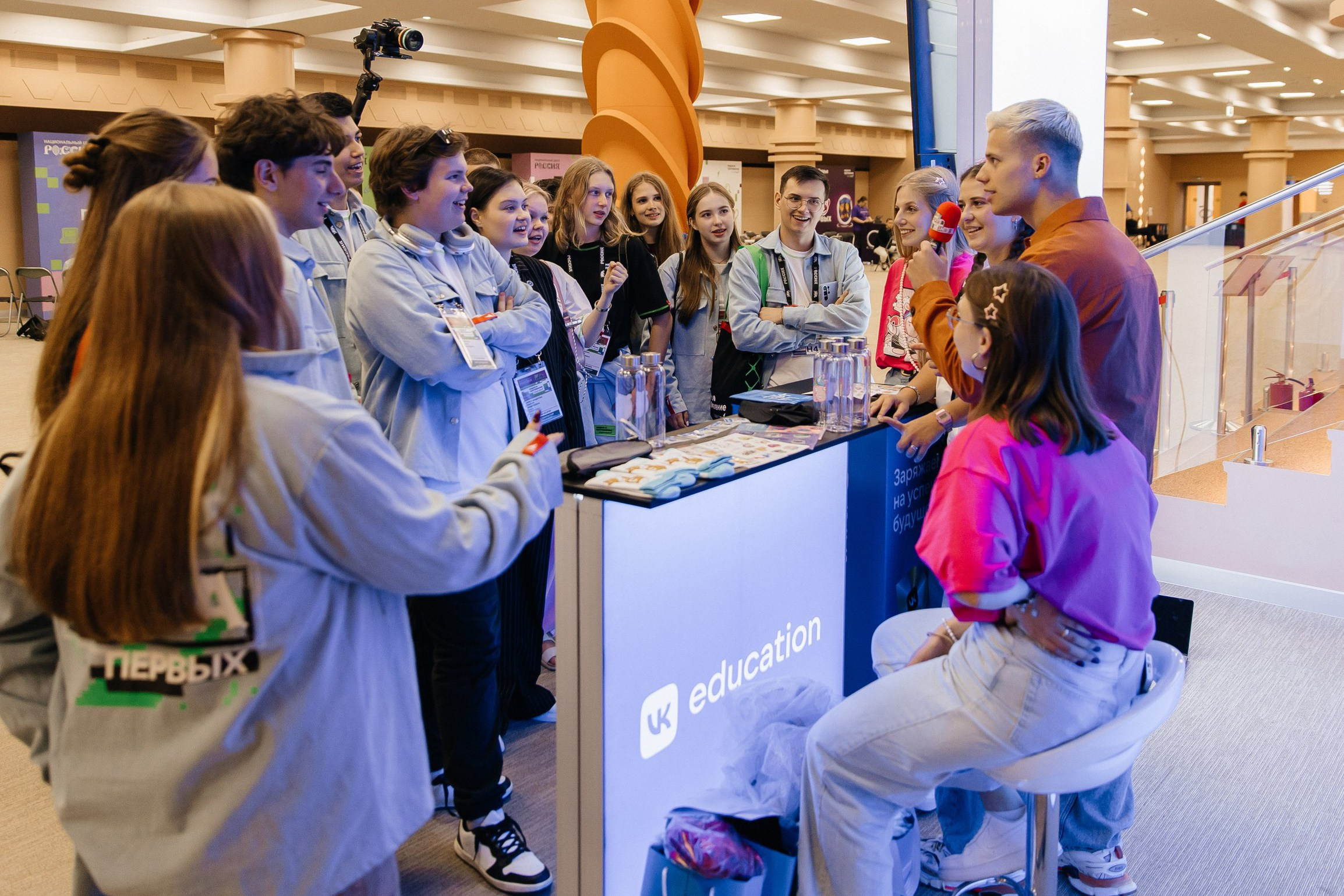 МЕДИА ПРИТЯЖЕНИЕ. ПЕРВЫЕ | VK EDUCATION |МОСКВА, 2025. Five Media — репортажный фотограф Москва | Мск