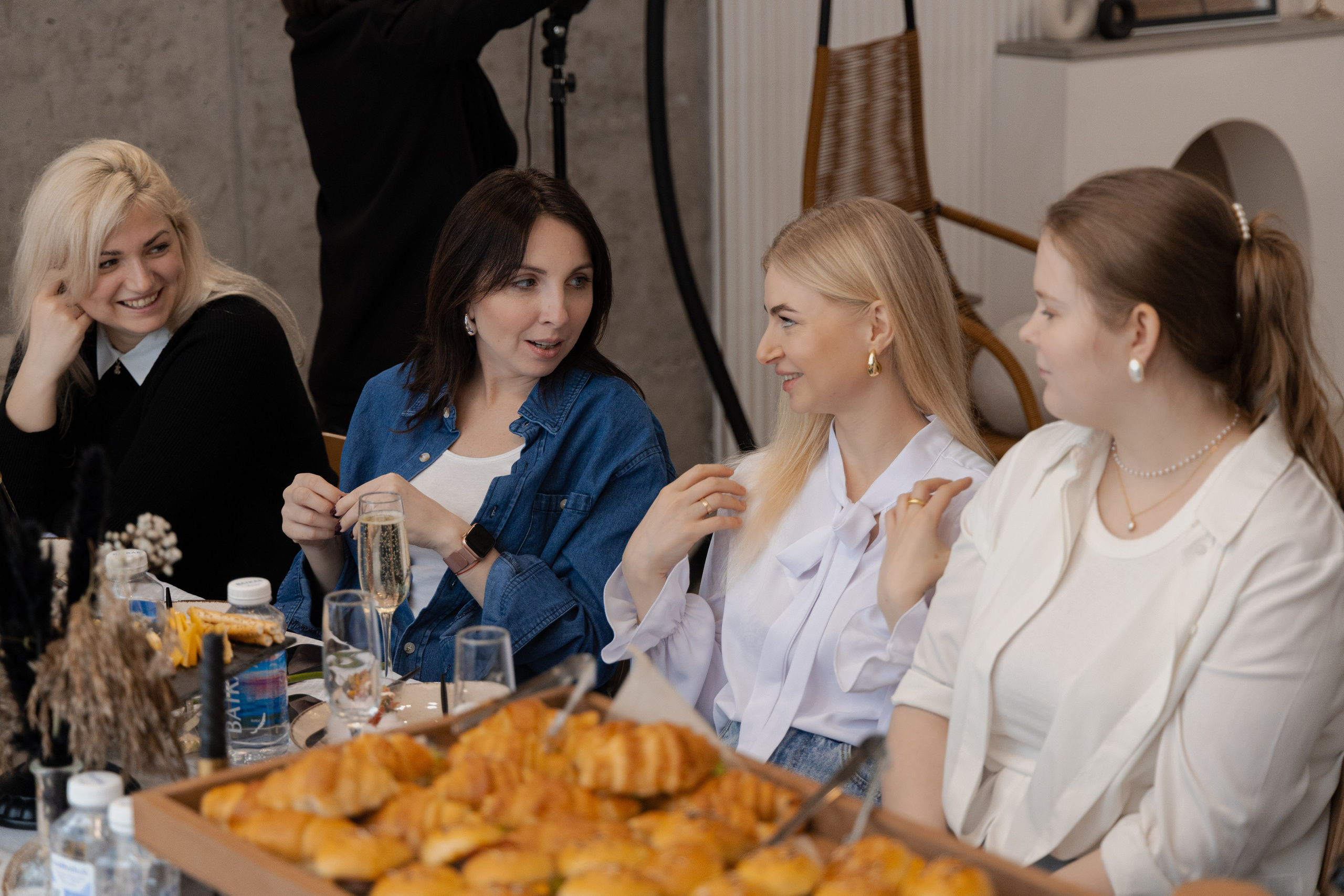 Встреча женского клуба. Фотограф Анастасия Пинчук