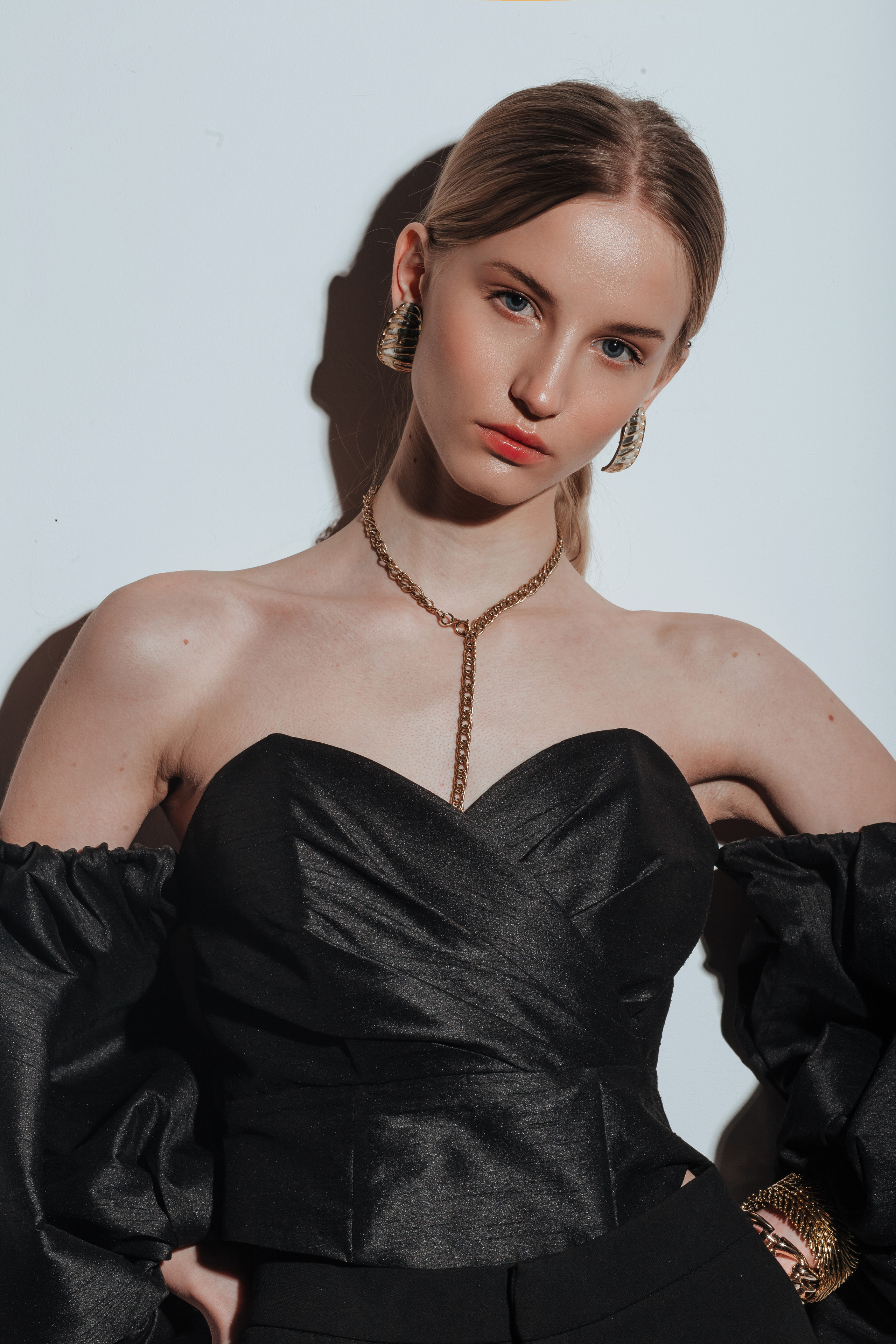 Женский портрет в студии. Саша Бычихина фотограф