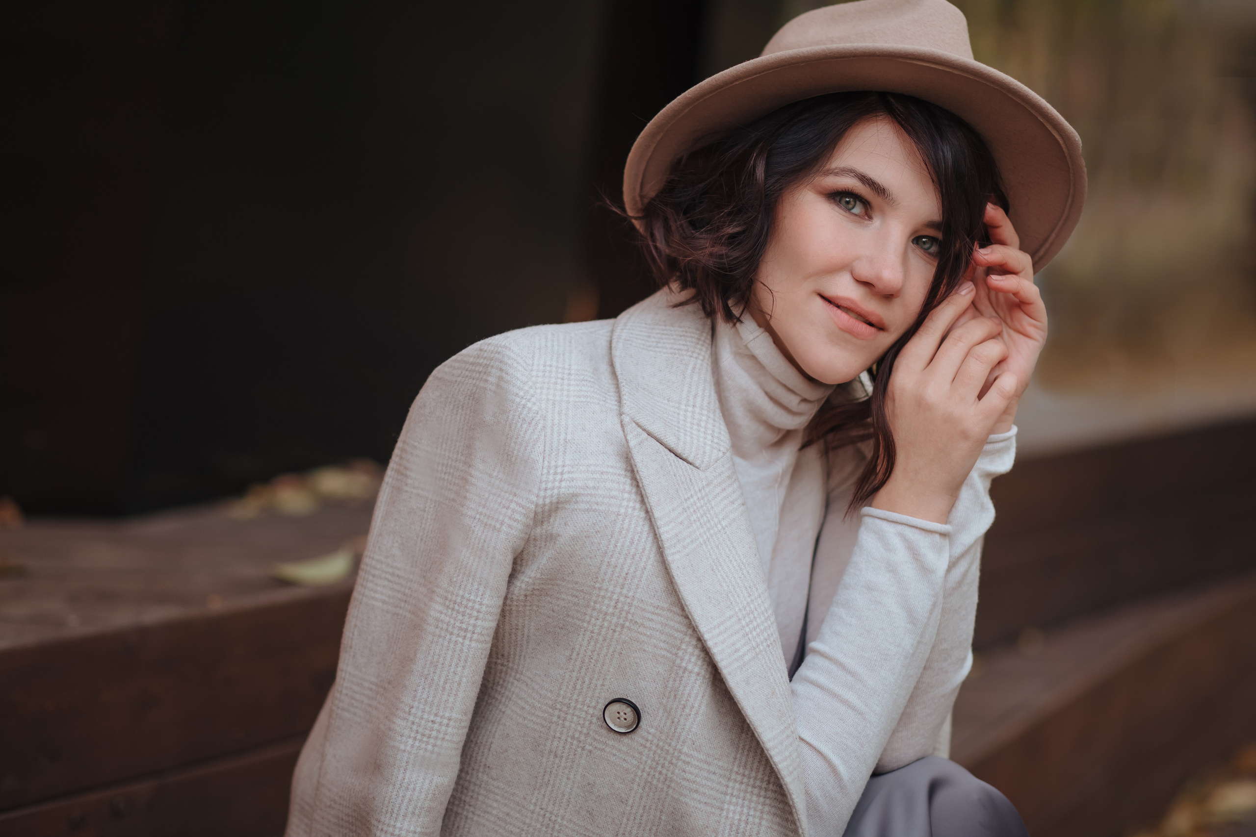 Женский портрет на улице. Саша Бычихина фотограф