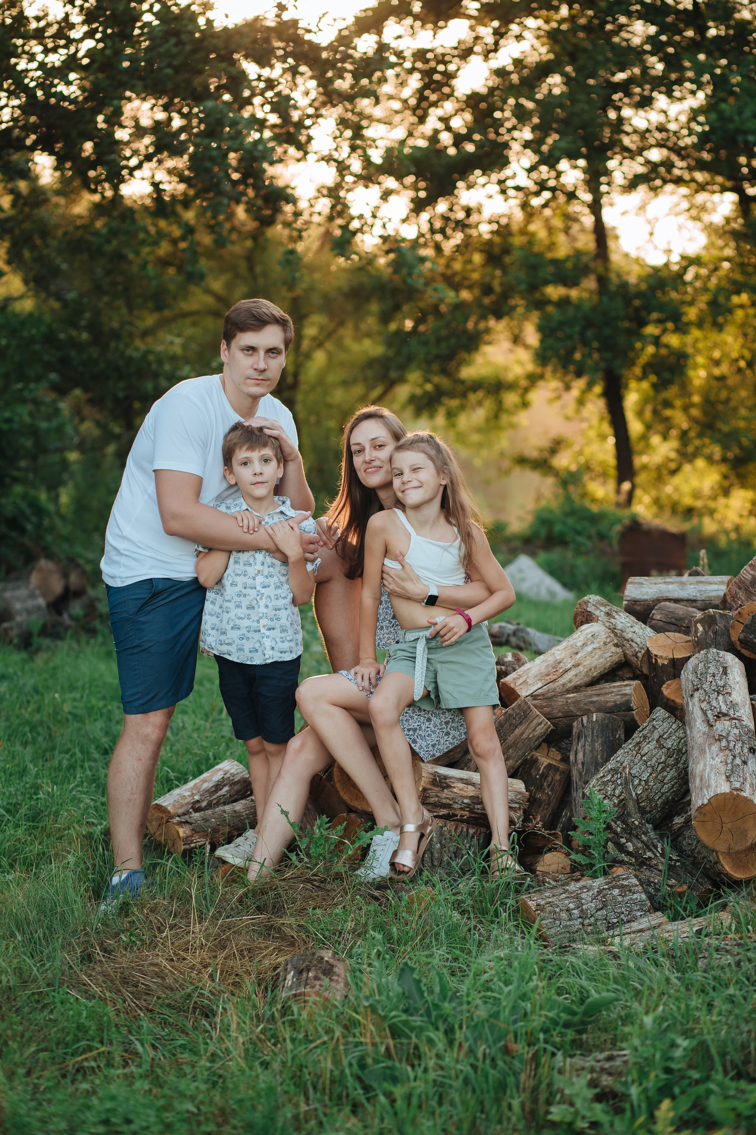 Семейная фотосессия на природе. Саша Бычихина фотограф