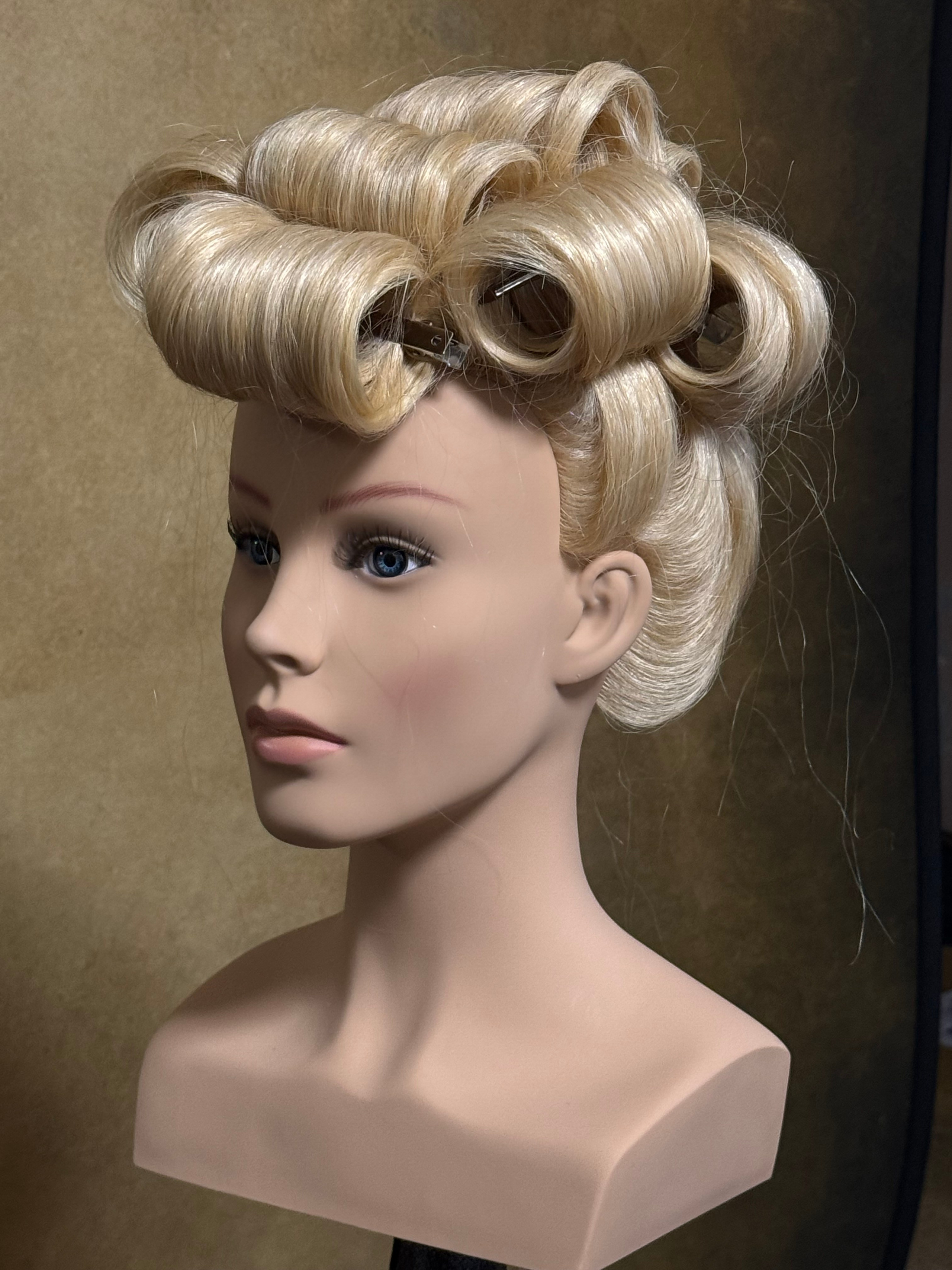 Все види парикмахерских услуг. DMITRY MOISEENKO — фотограф, художник, топ-стилист