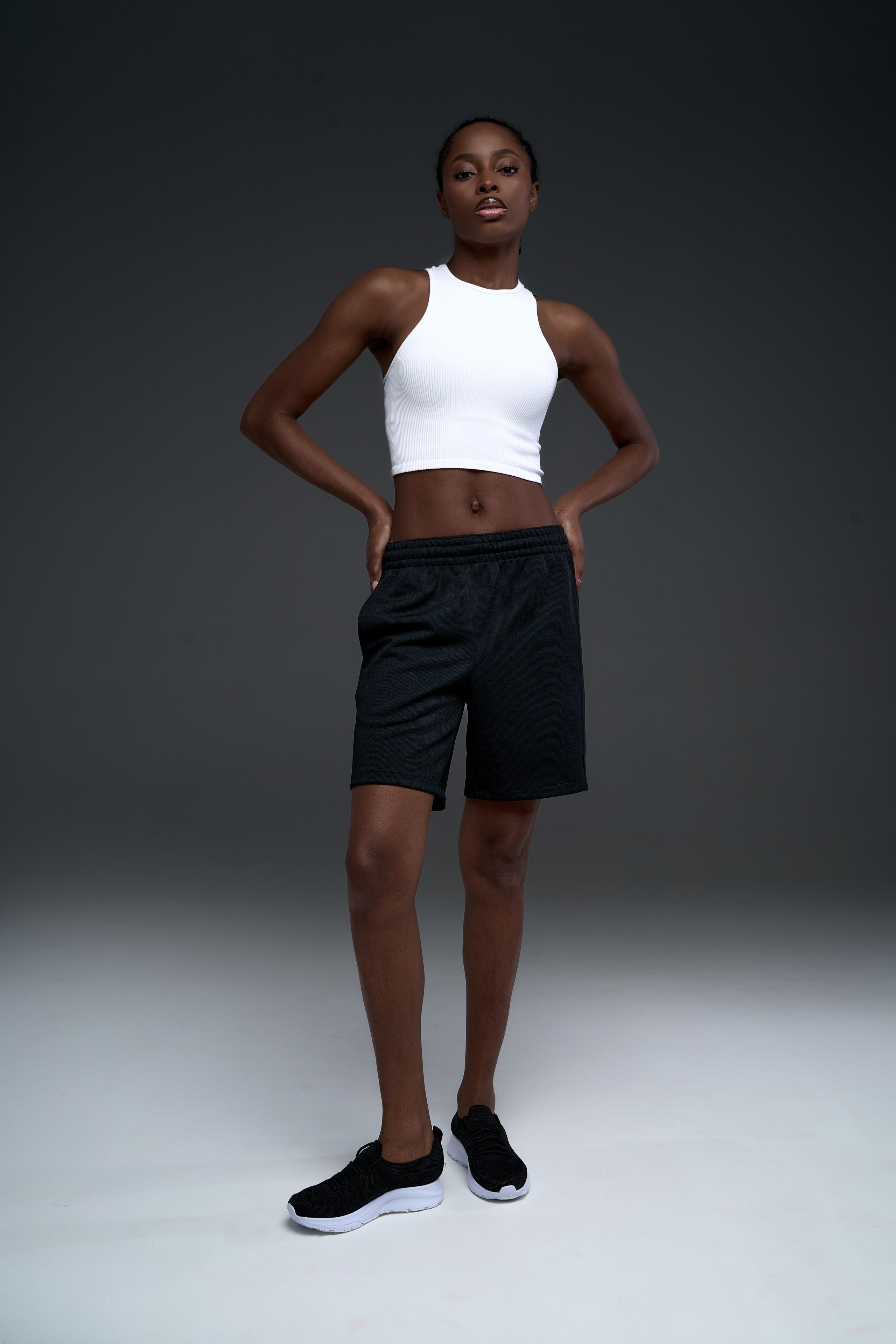 Спортивные футболки. Фотограф для маркетплейсов в Москве