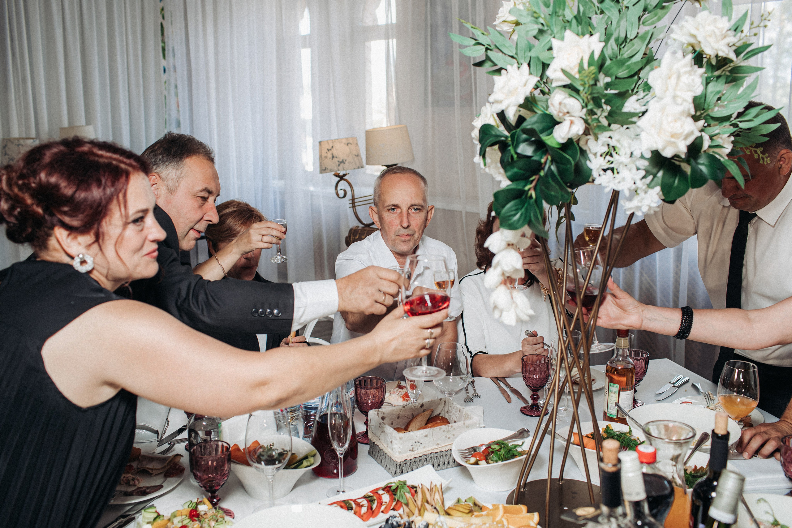 Vlad & Nadya (Saint-Petersburg, Russia). Destination wedding photographer Peter Letu