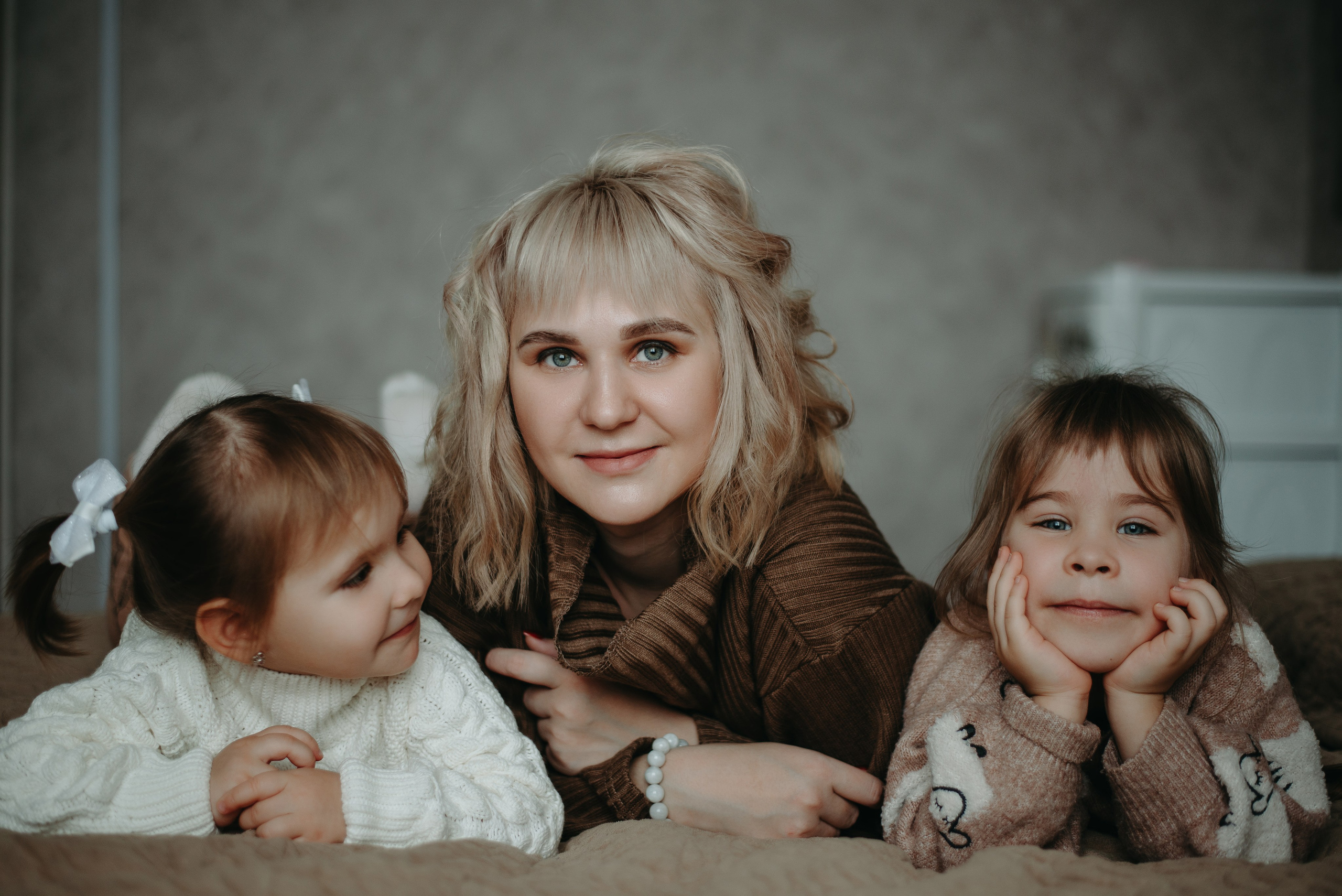 Ира, Вика и Софа. Ирина Метелица фотограф на Шикотане