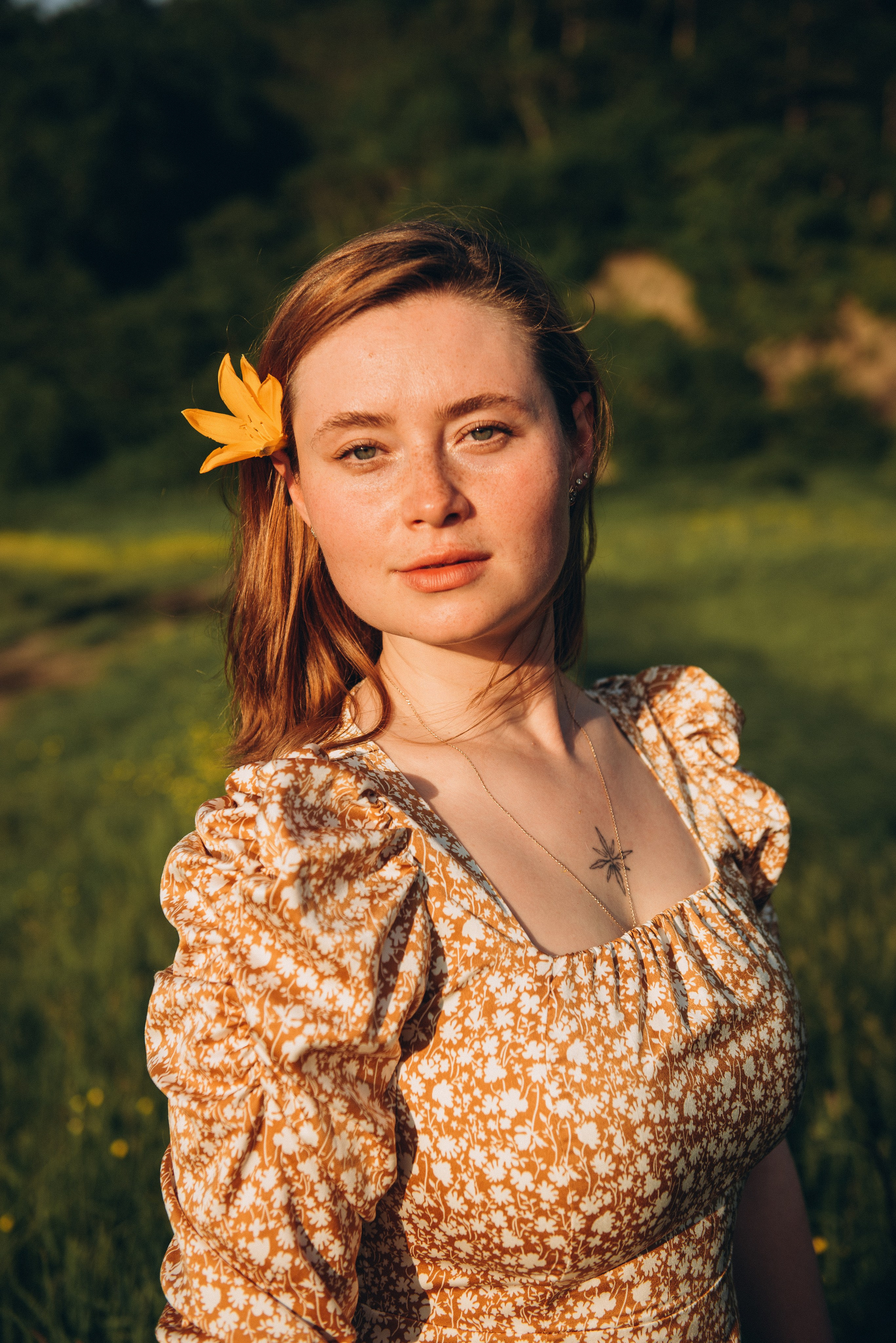 Маша в поле люпинов. Ирина Метелица фотограф на Шикотане